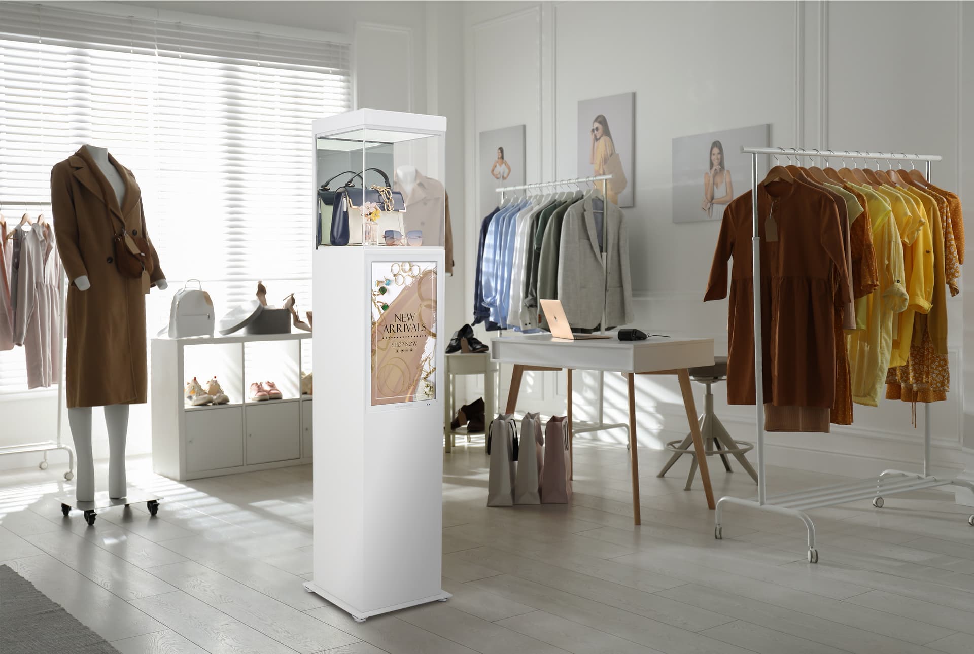 Exhibit pedestal case with video screen for retail use