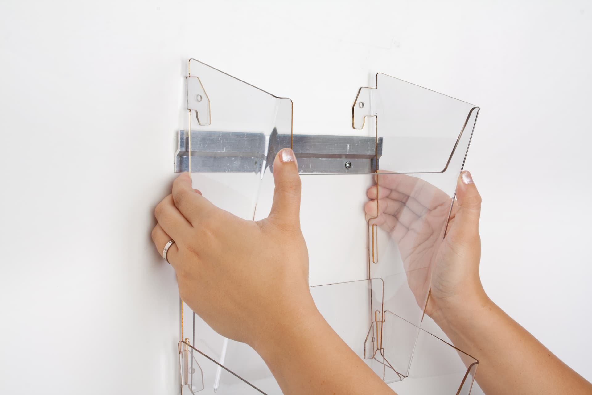 Easy to Install Wall Mount Magazine Rack