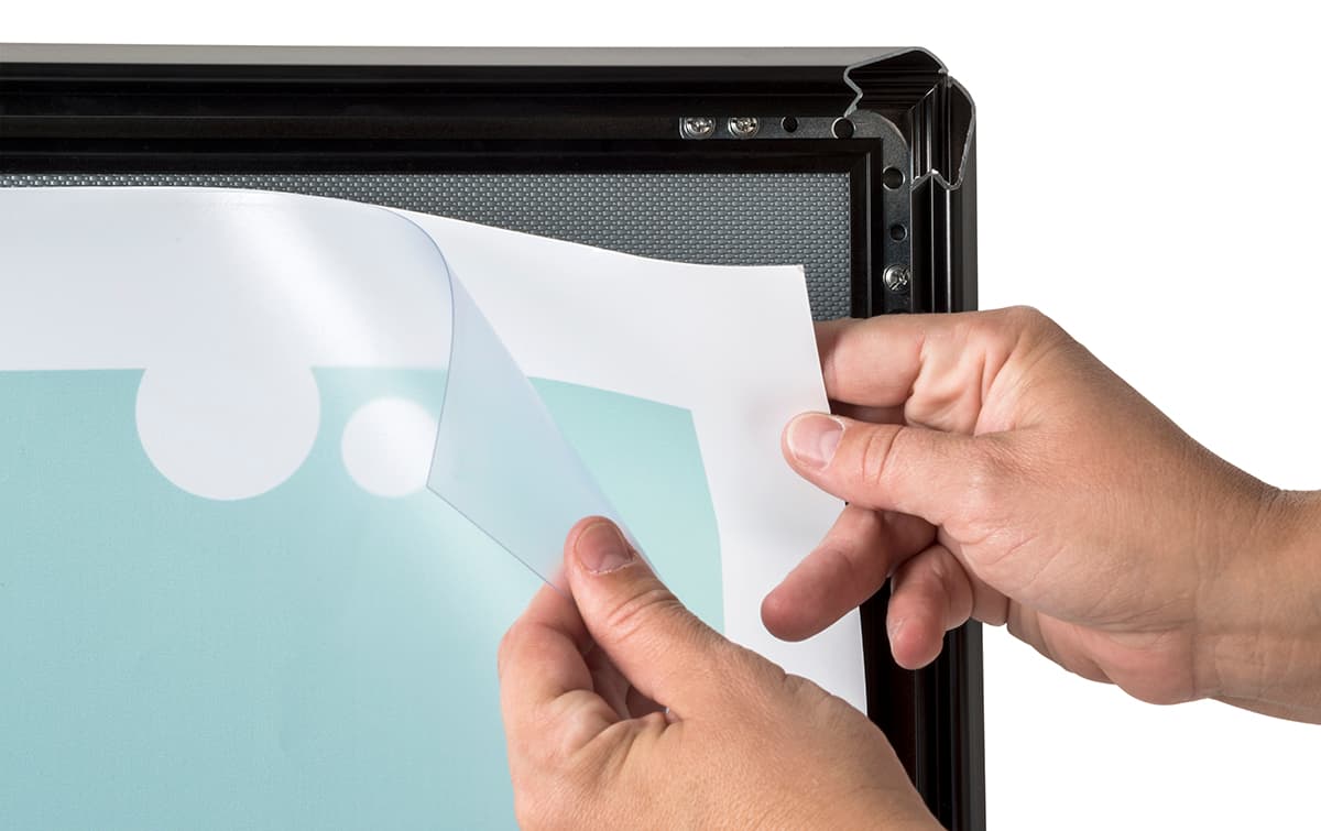 Portable sidewalk sign holder with snap-open edges