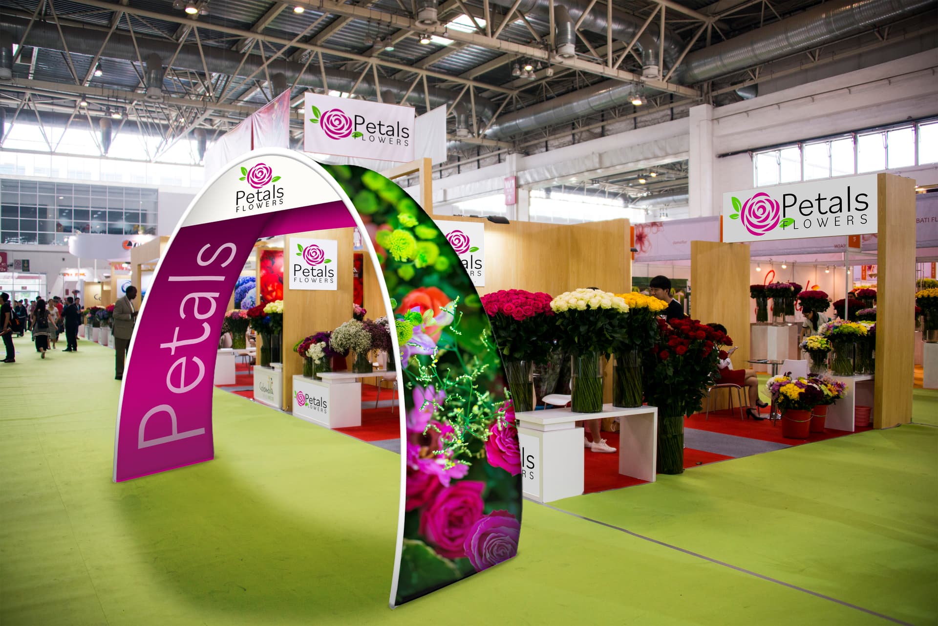 Personalized oval trade show archway in trade show environment