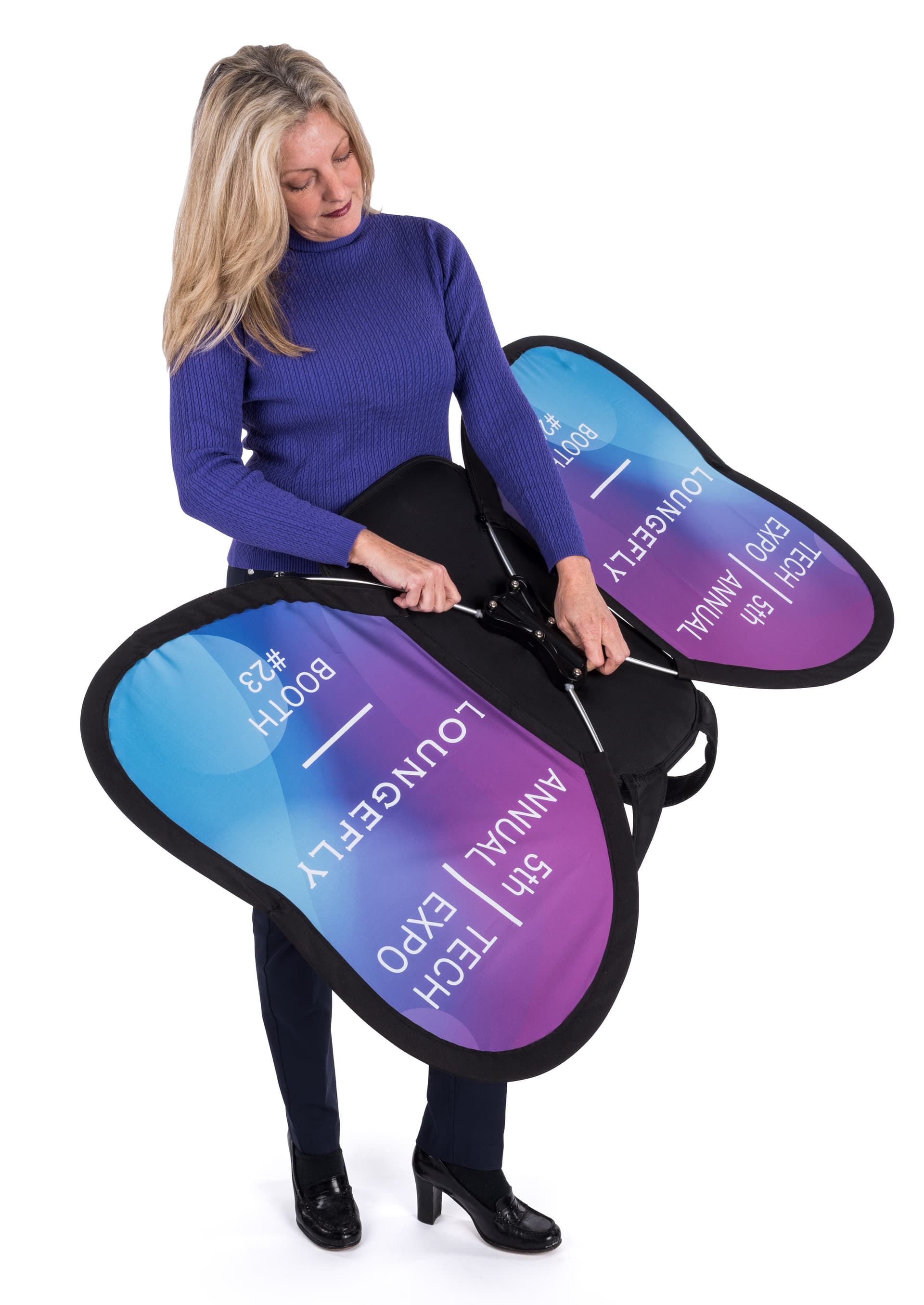 Wing-shaped backpack banner advertising with simple assembly