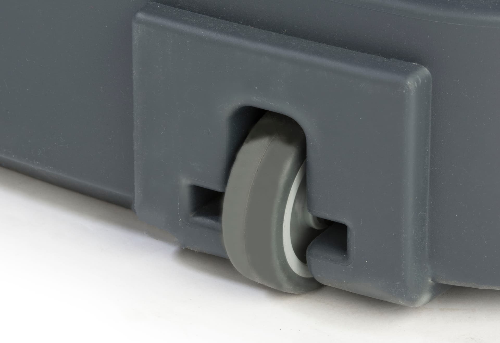 Trade show case to counter display with wheels