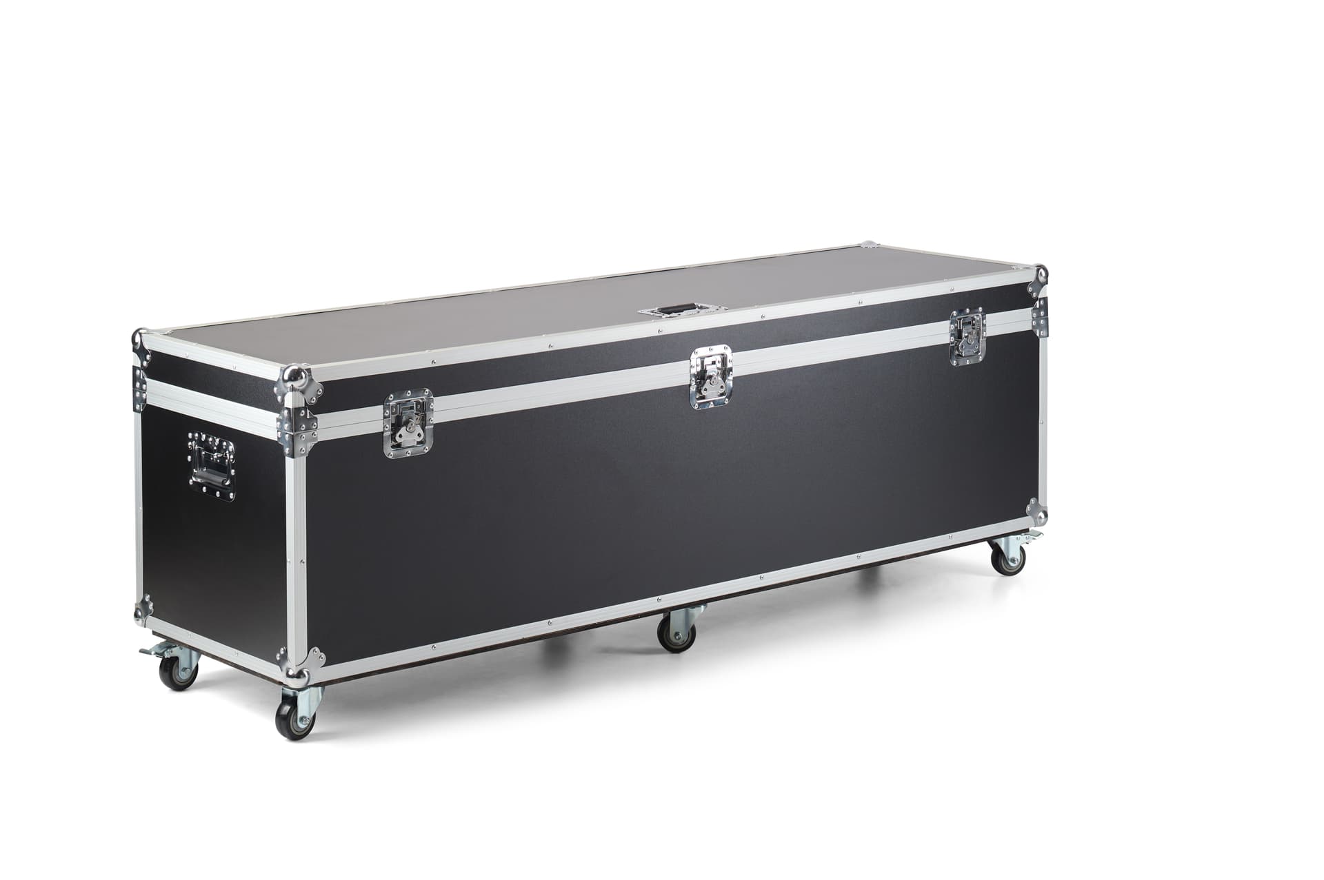 Utility case with center wheels for added support