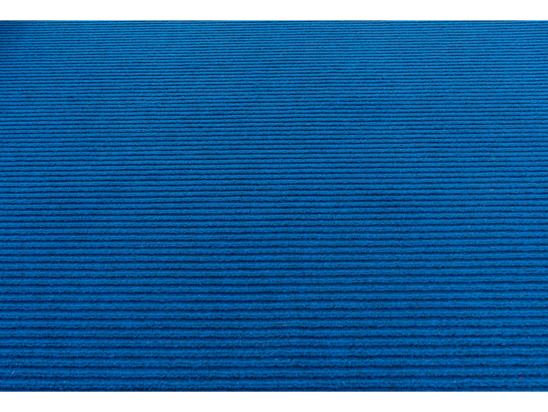 Textured 10’ roll carpet runner
