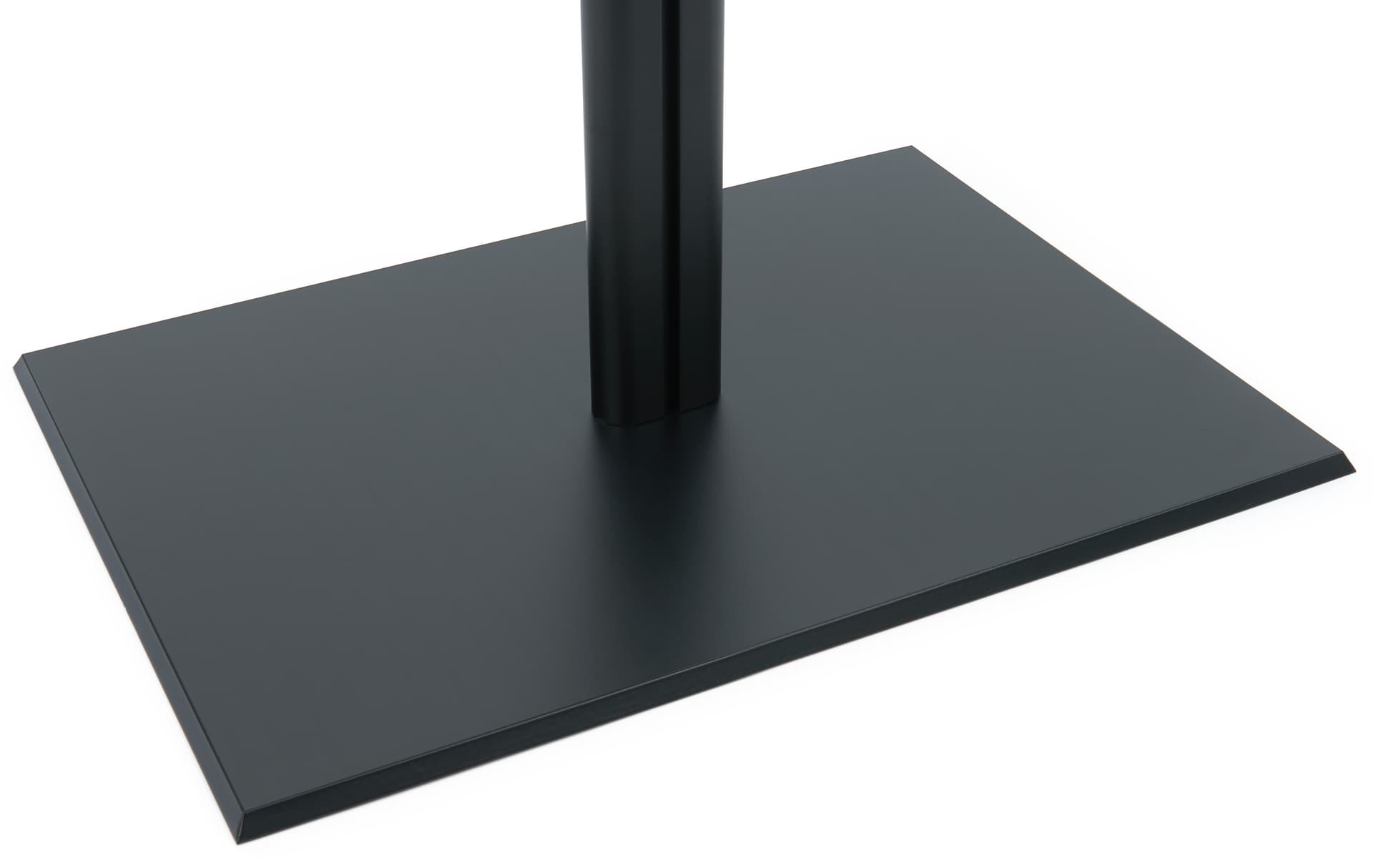 Basic podium with stable base