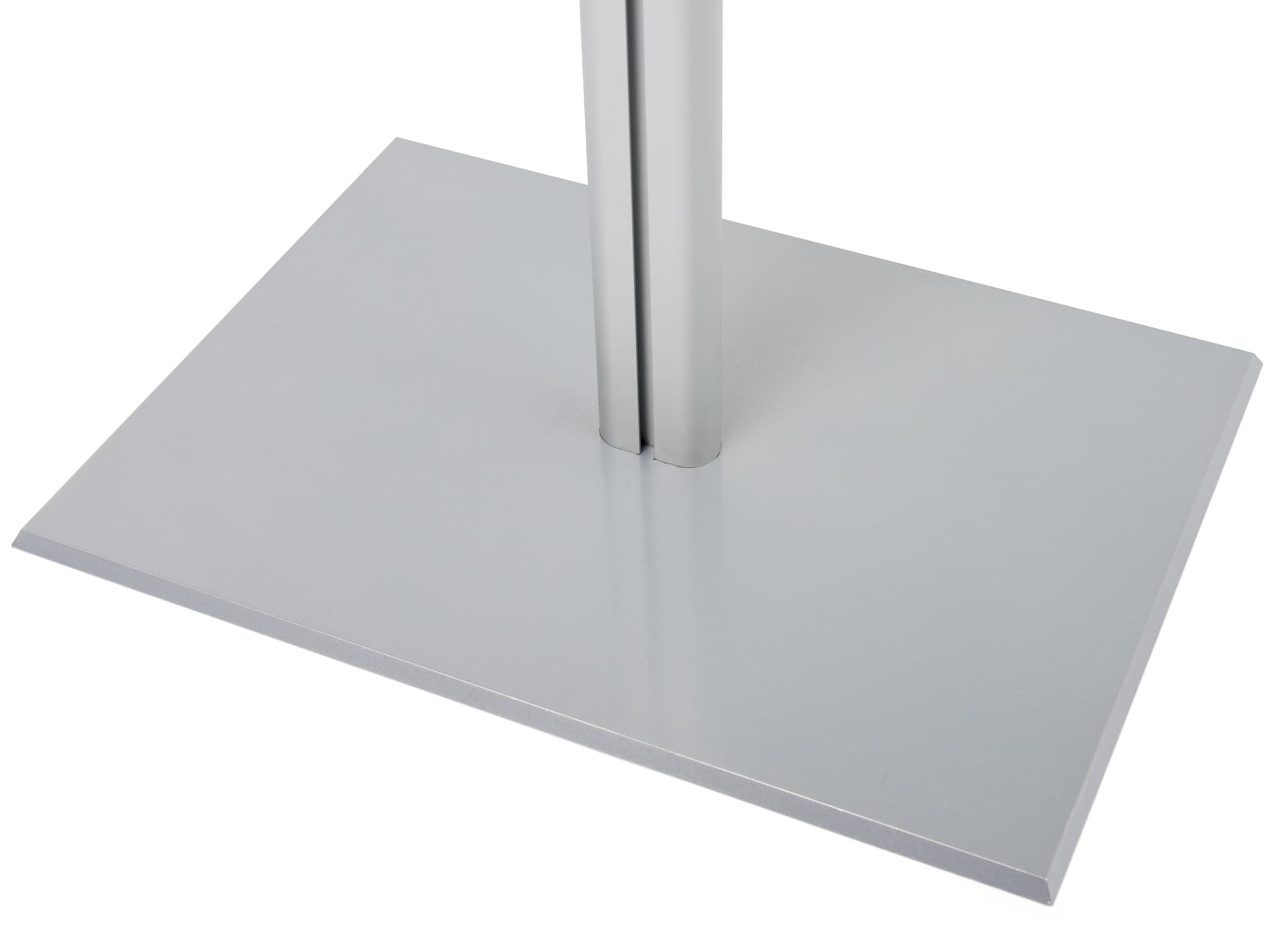 Basic lectern with sturdy base