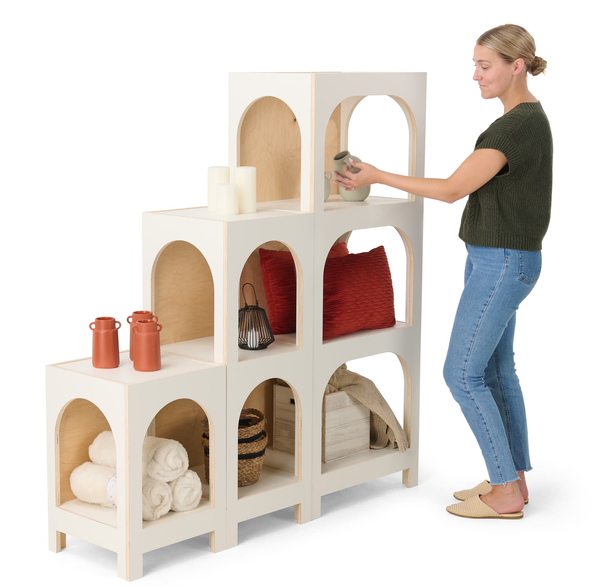 Arch display shelf with modular design for unique configurations 