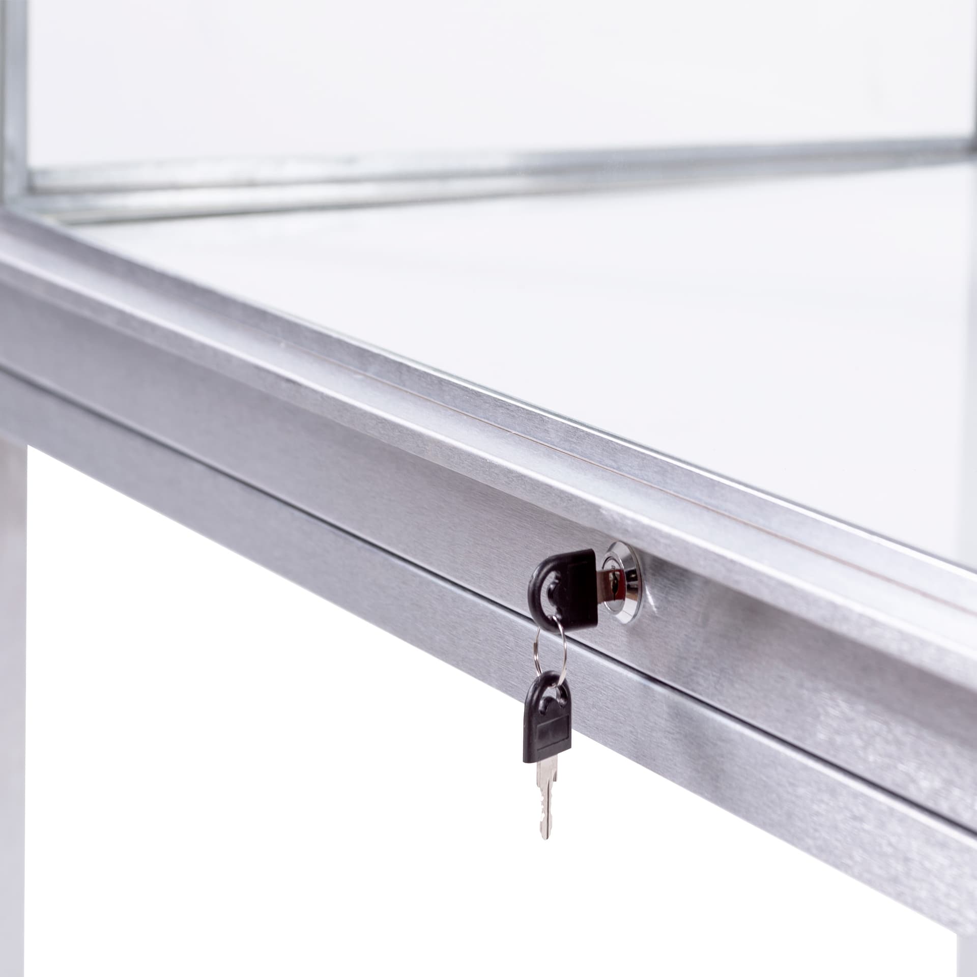 Full vision display case with lock