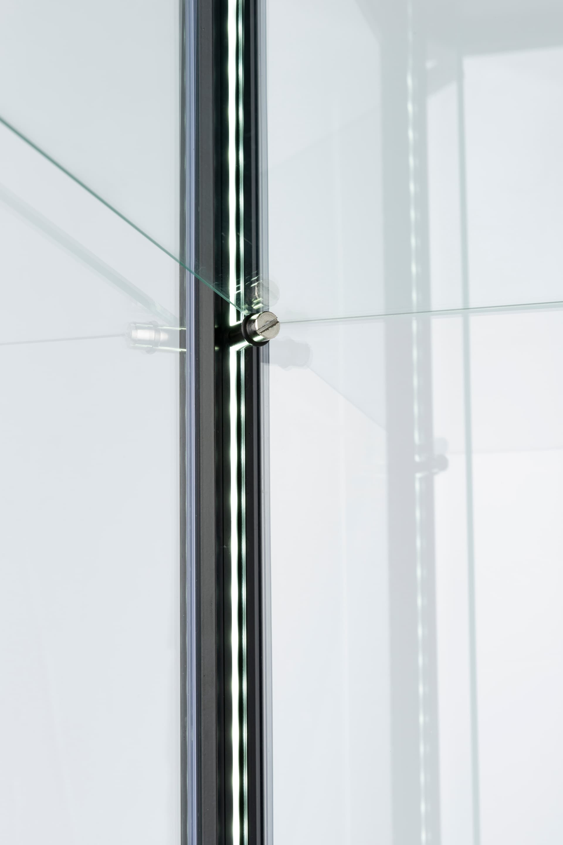 glass curio cabinet display tower with easily adjustable tiers