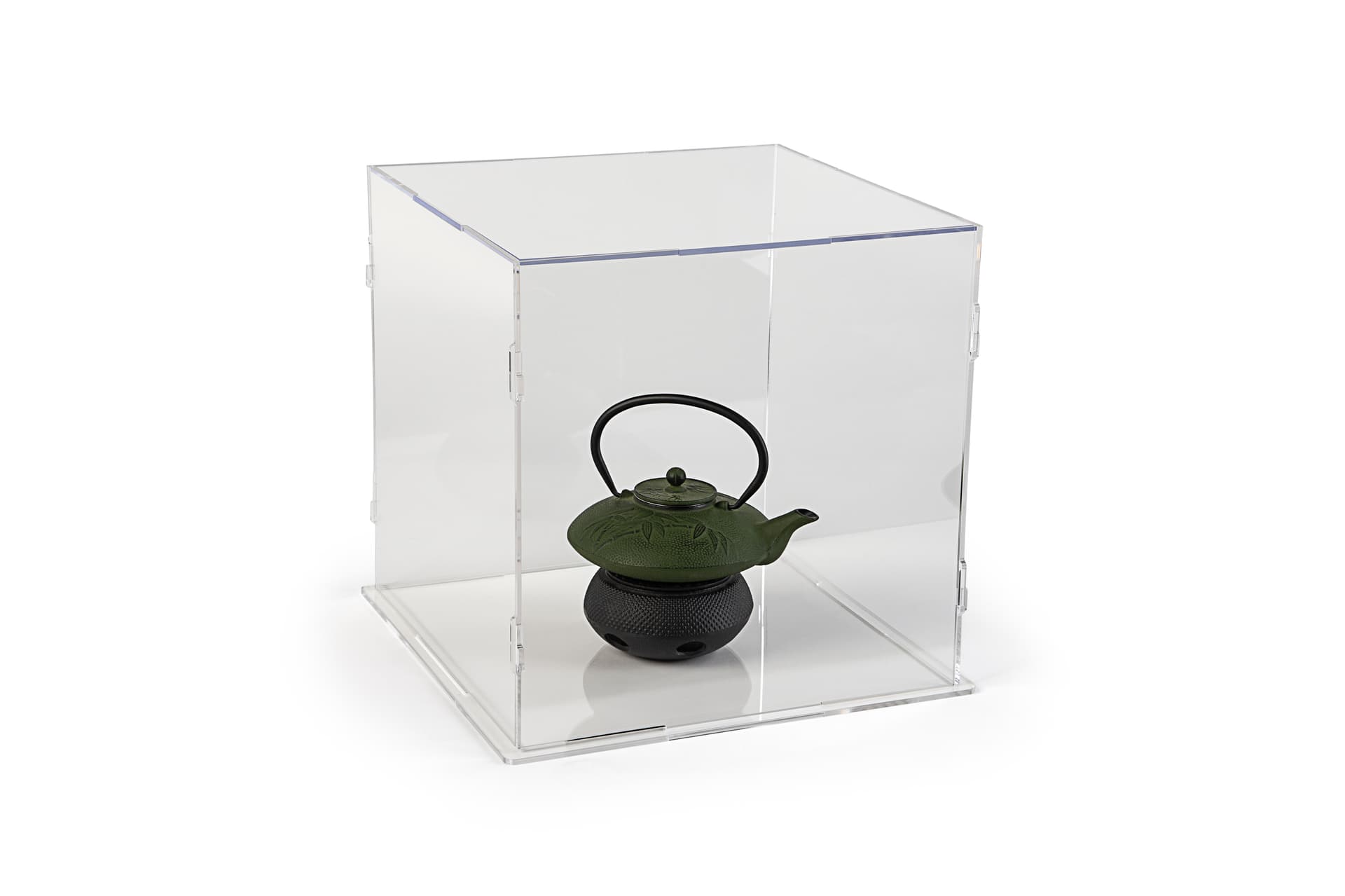 Collapsible folding plastic display cube
