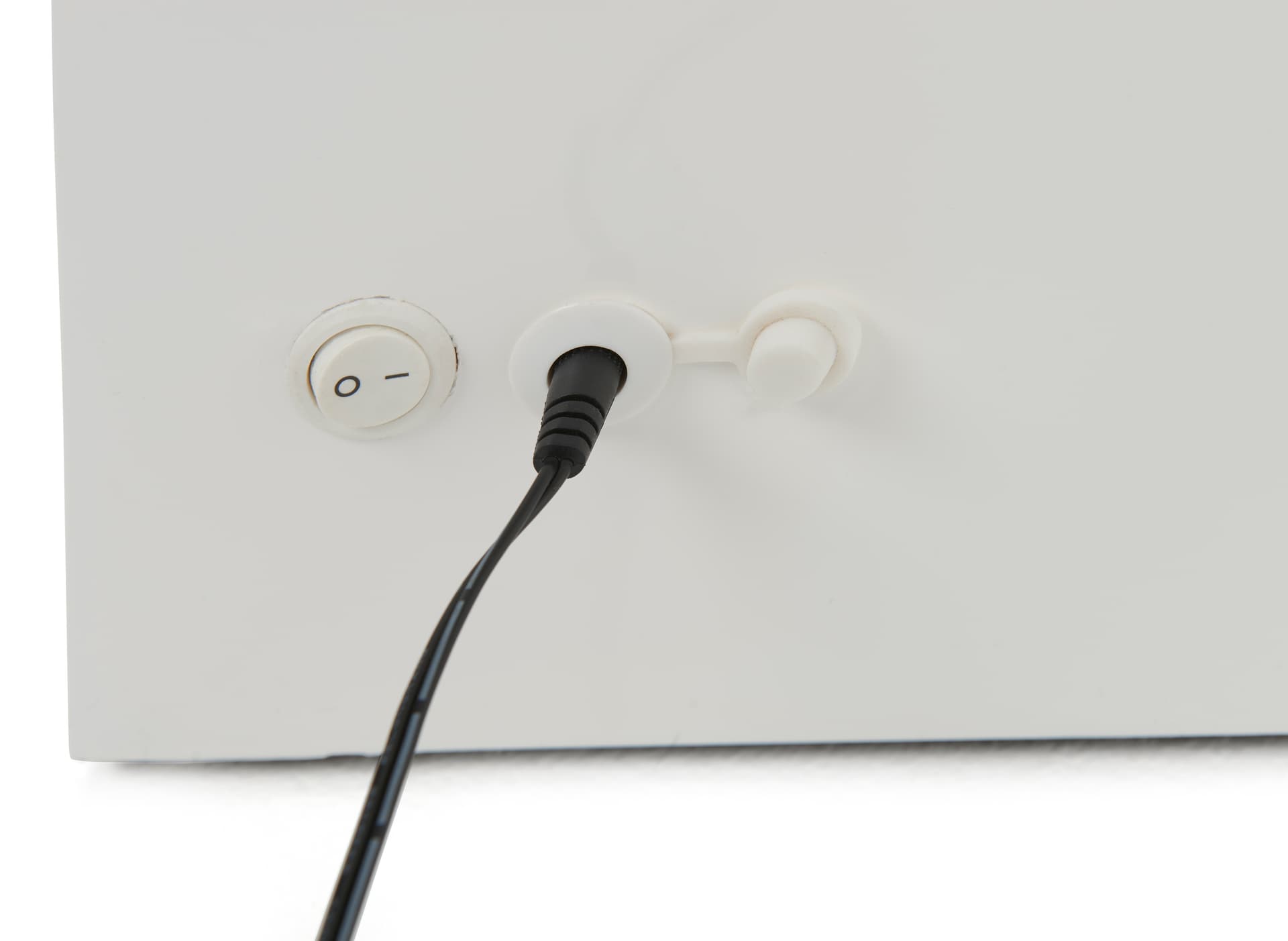 LED exhibit showcase with a 6 foot power cord 