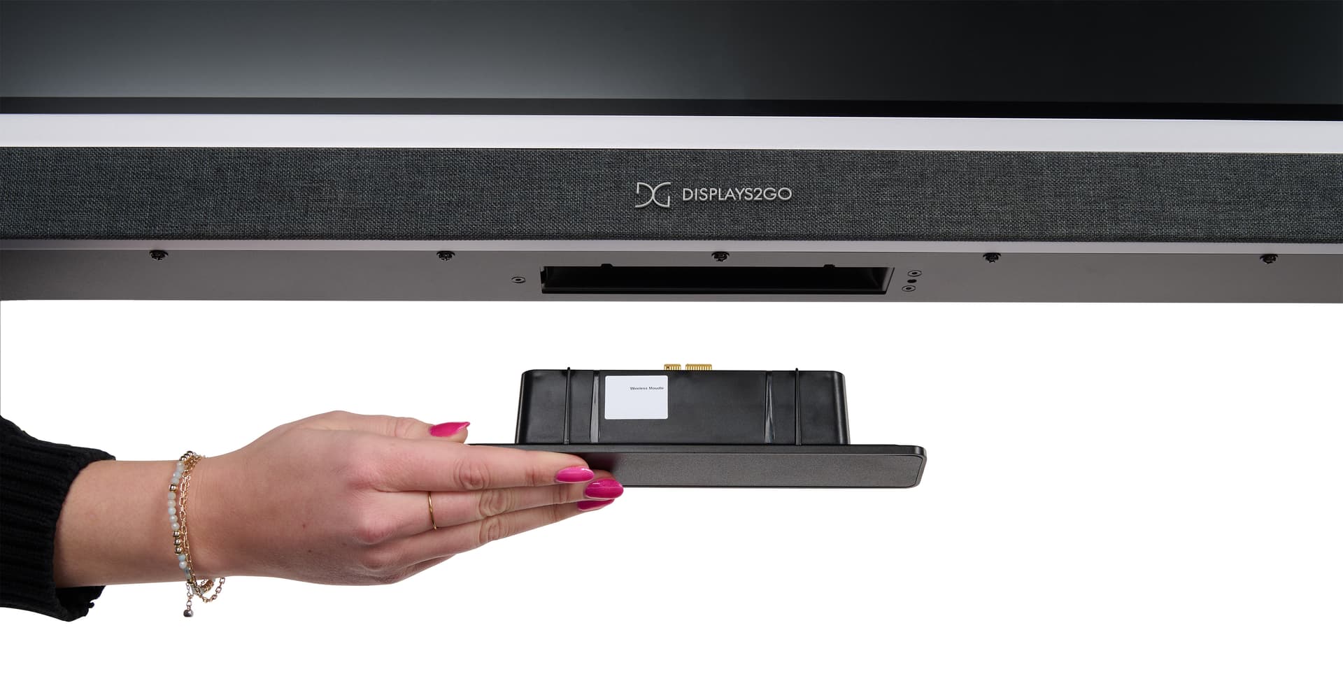 Digital whiteboard with two touch pens