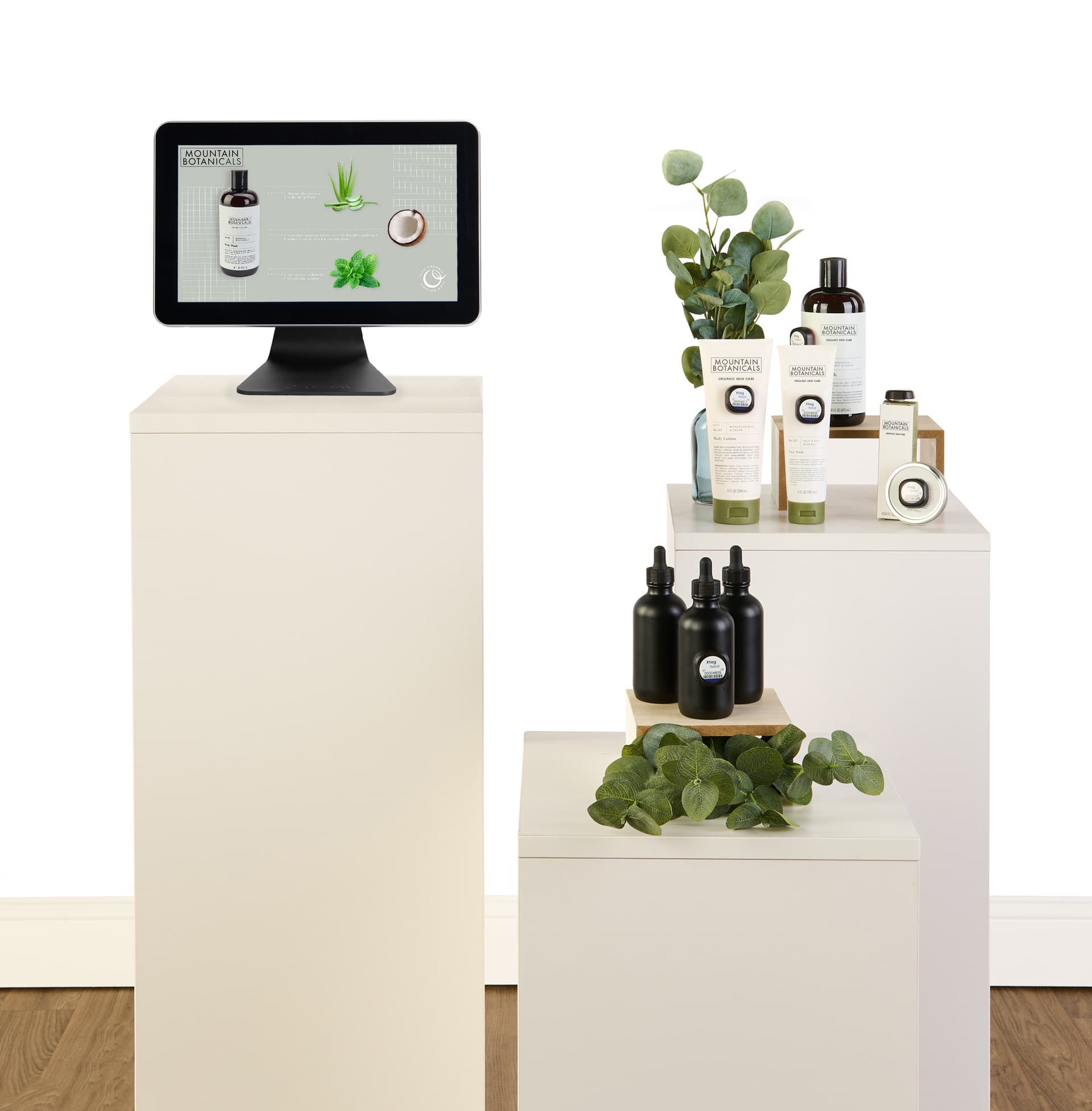 Lift and learn digital signage with Android 11 operating system