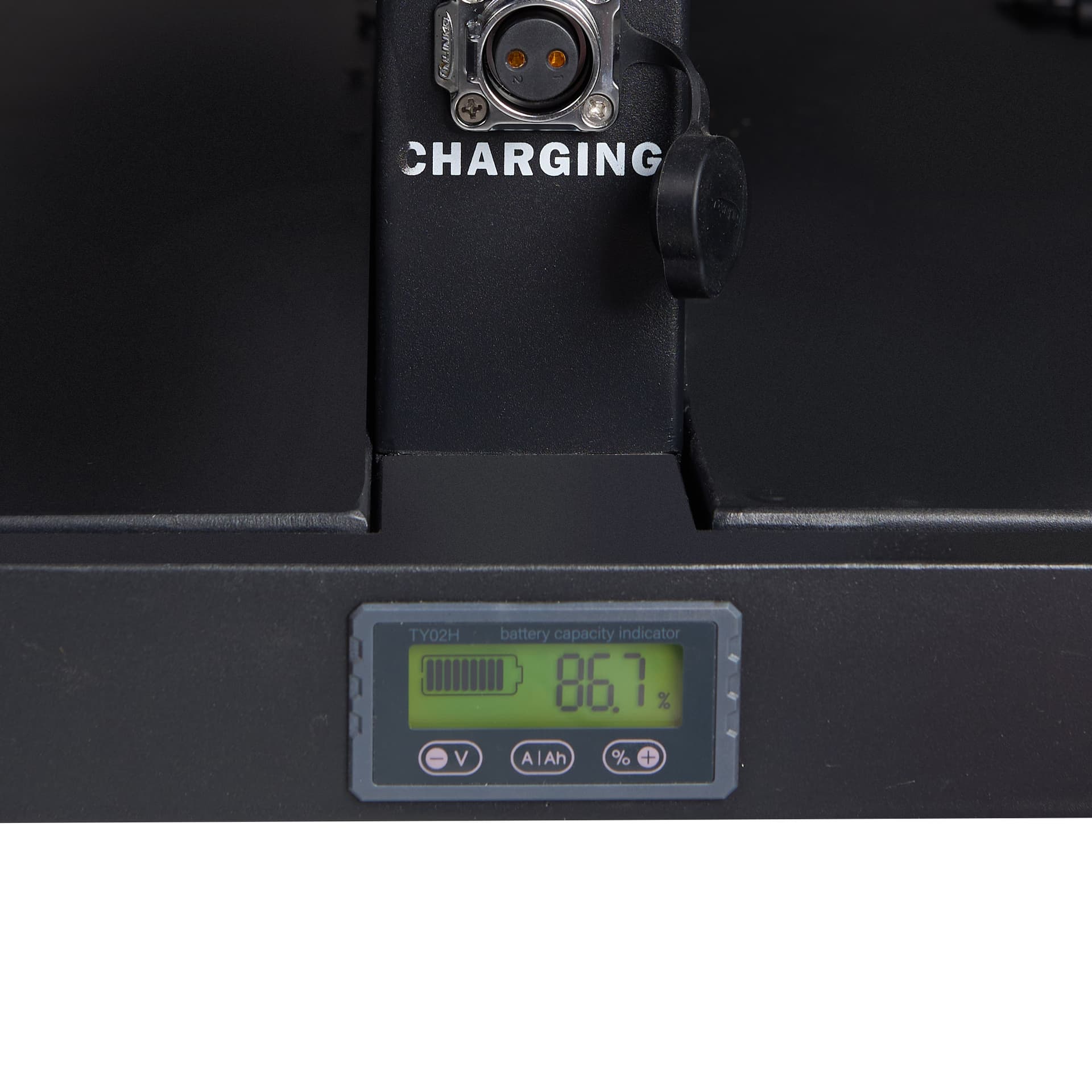 Outdoor LED display with built-in battery indicator to track how much battery is left