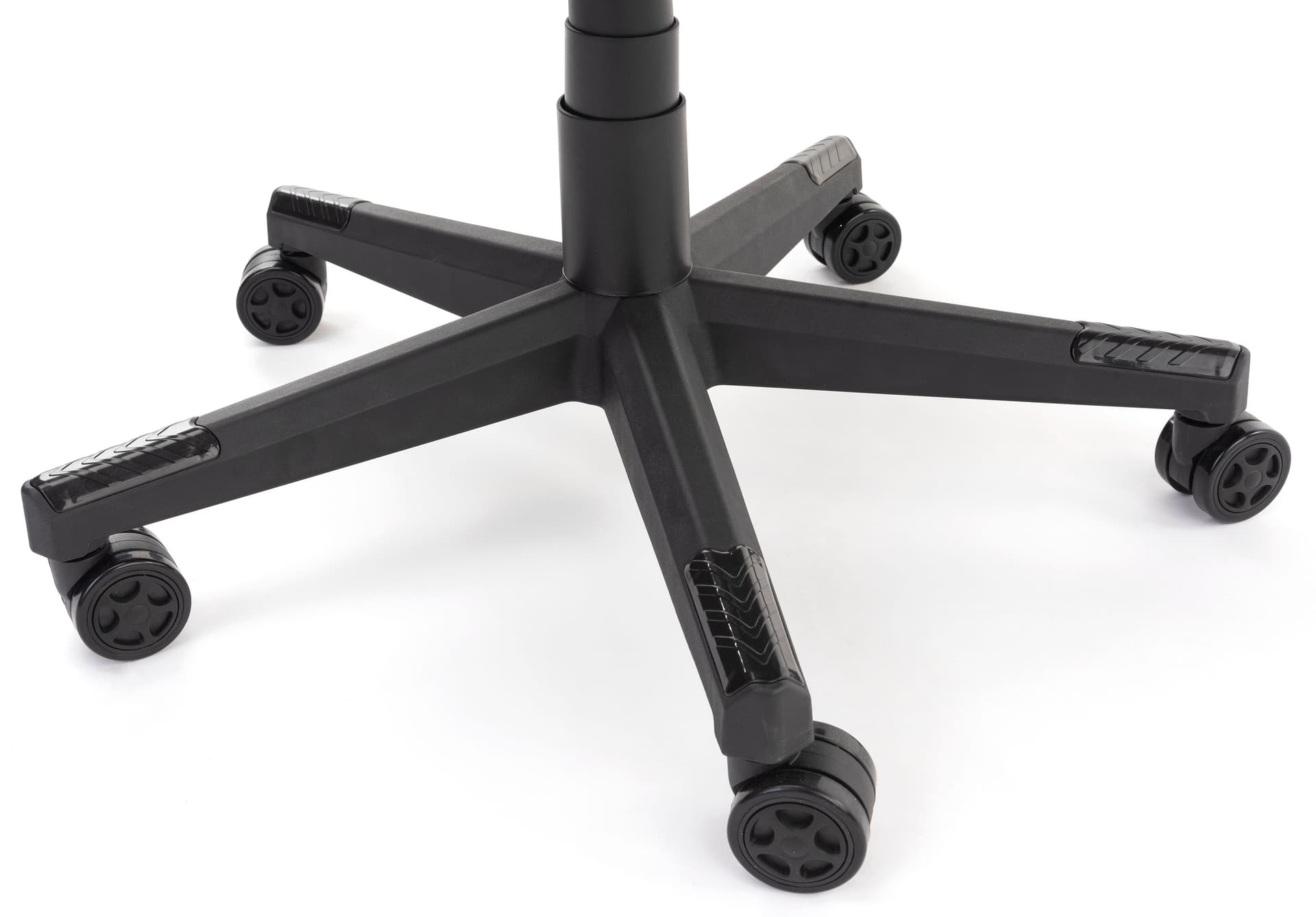 PC gaming chair includes 5 shock-absorbing caster wheels