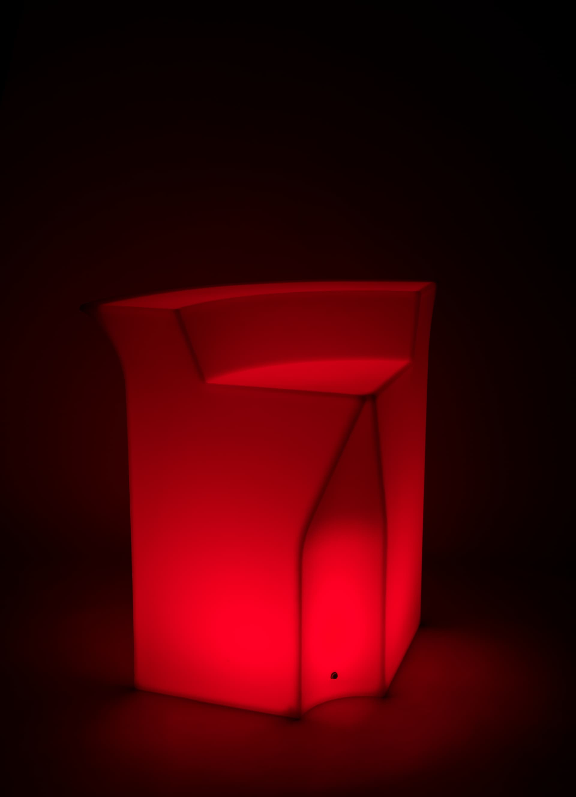 16-color modular LED corner bar