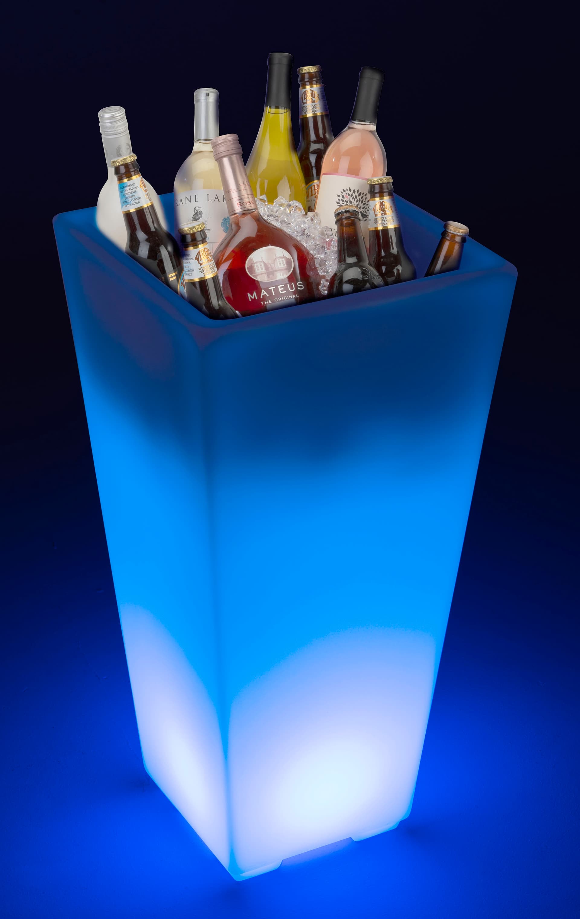 LED ice bucket pot with static, flashing, strobing or fading transitions