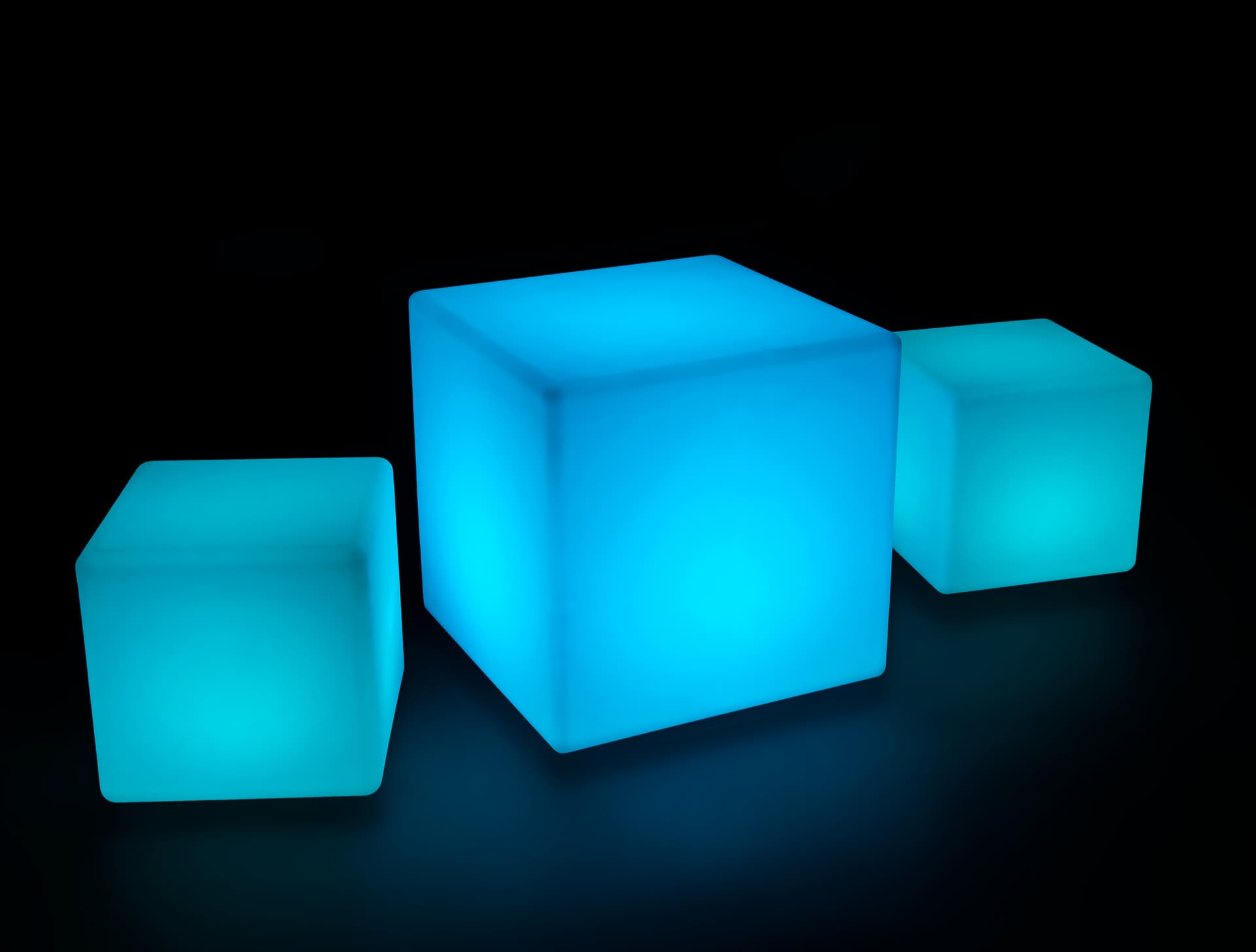 Illuminated Lounge Table Set in Blue Light Colors