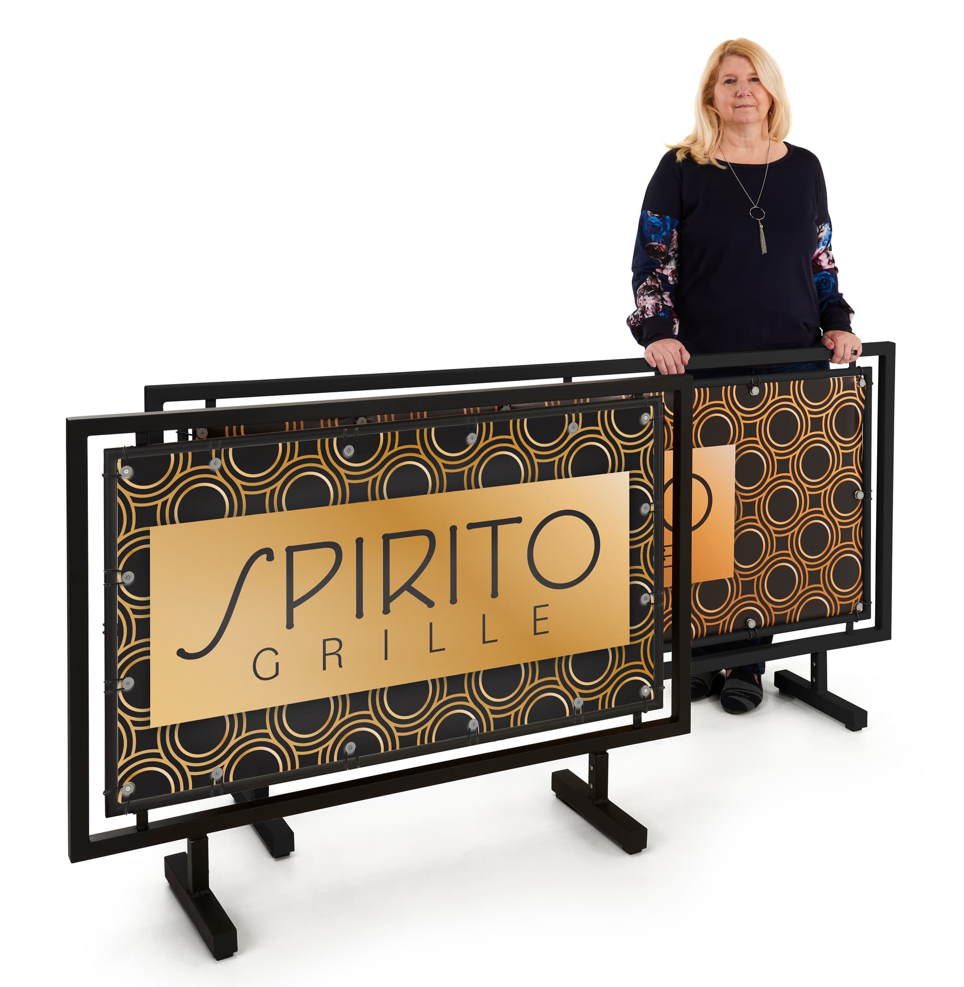 Outdoor cafe barrier with custom printing in two sizes 