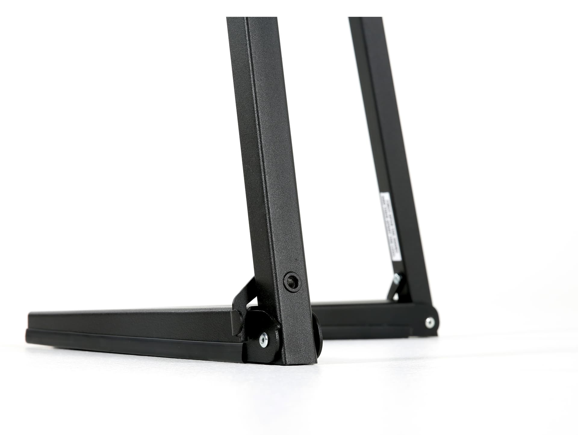 Floor standing folding easel with non-slip protection 
