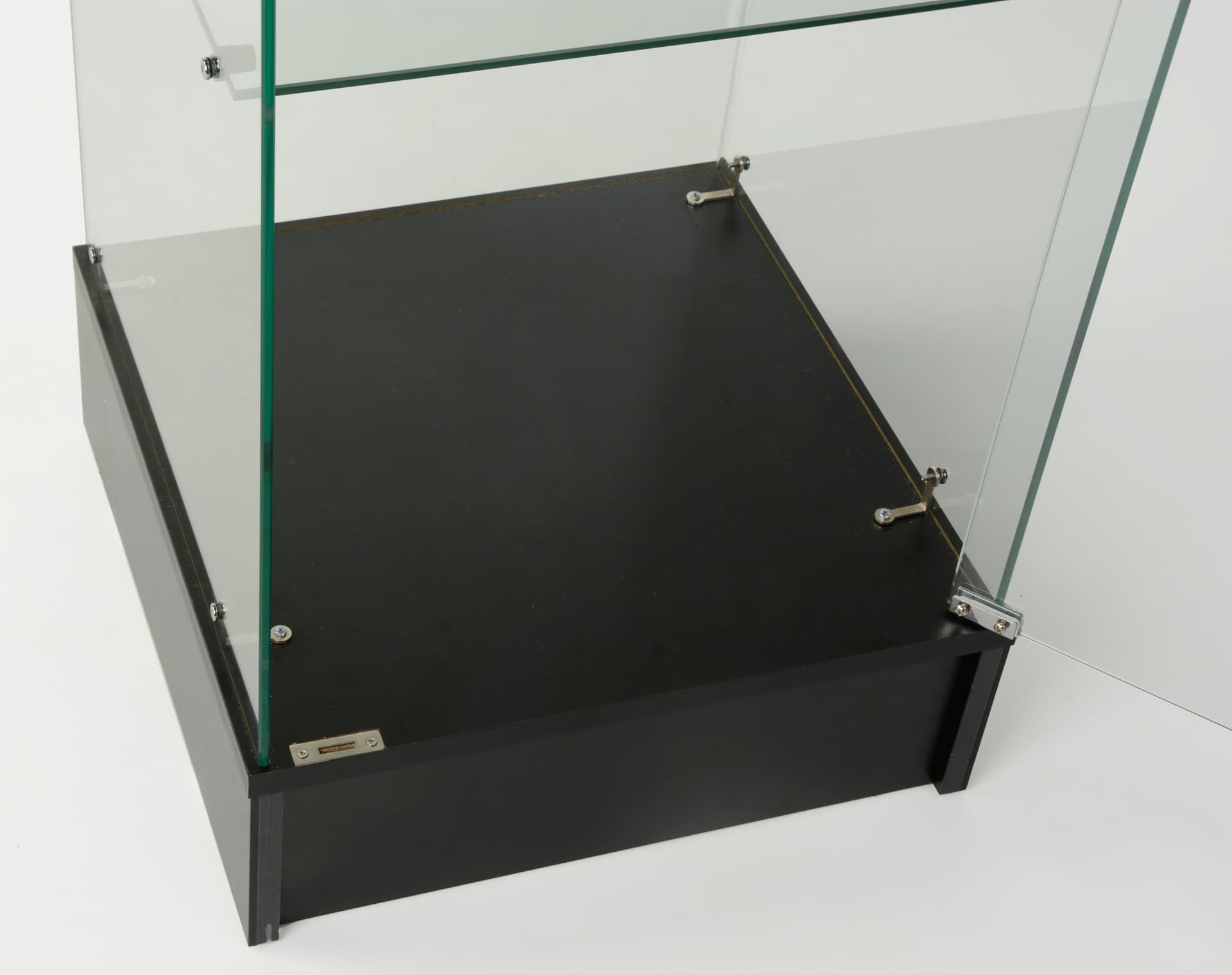 Retail Tower Display Case