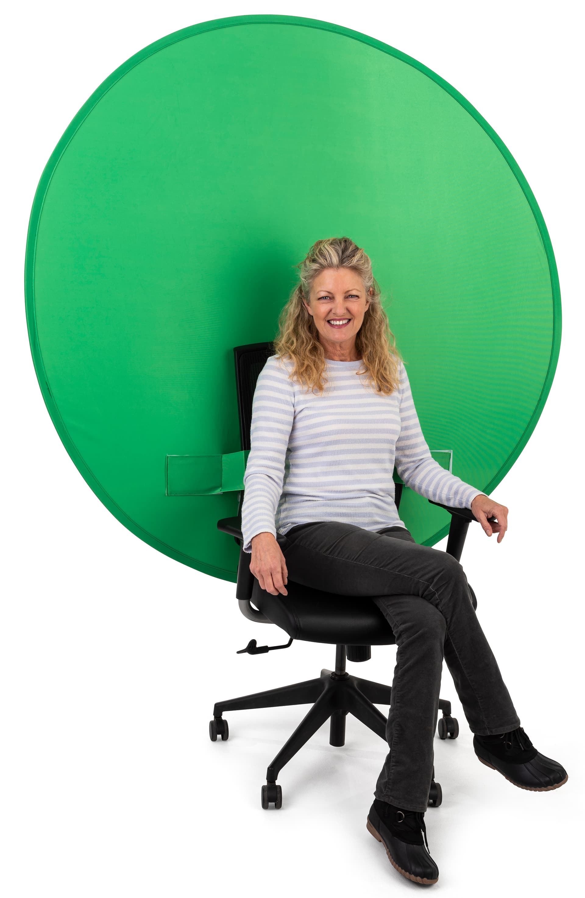 Portable chair mounted green screen stays firmly positioned while you're seated