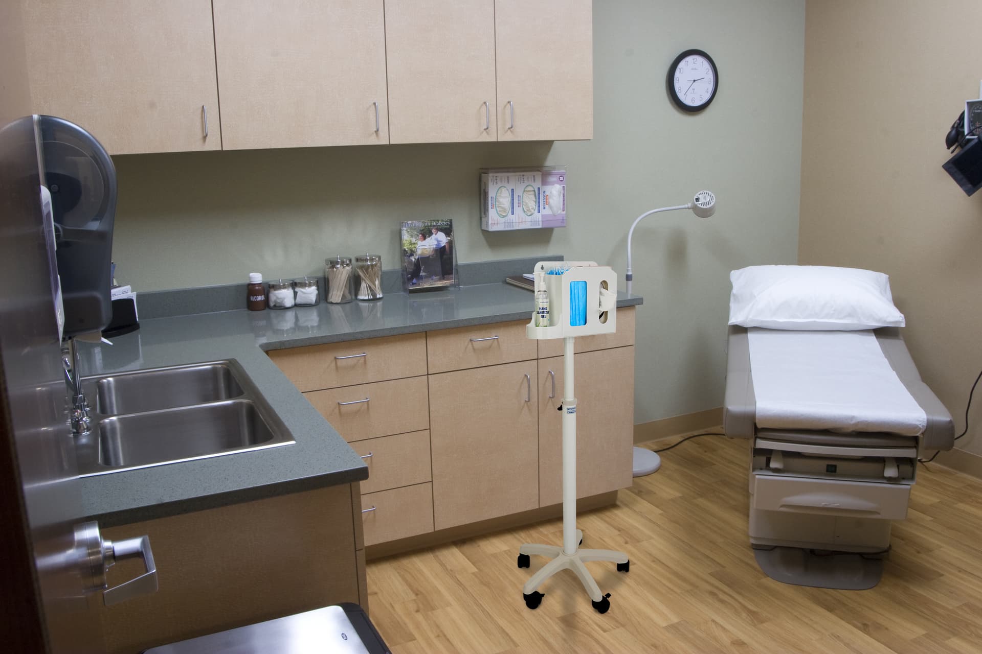 Respiratory hygiene station is ideal in medical facilities 