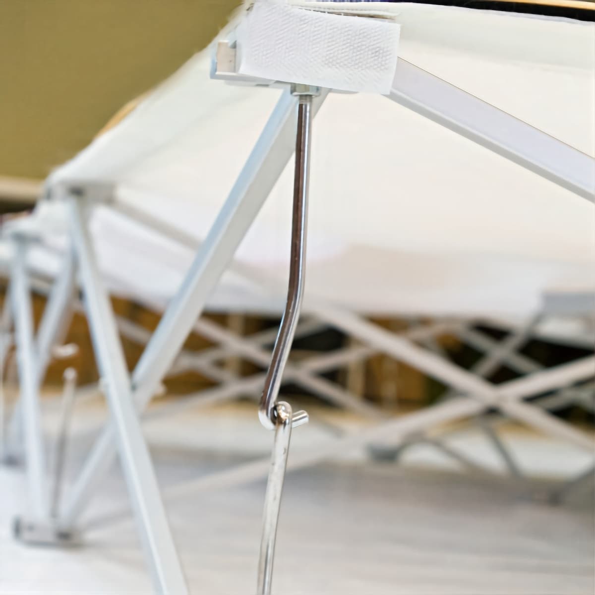 Quick fabric pop up banner with hook and loop attachment 