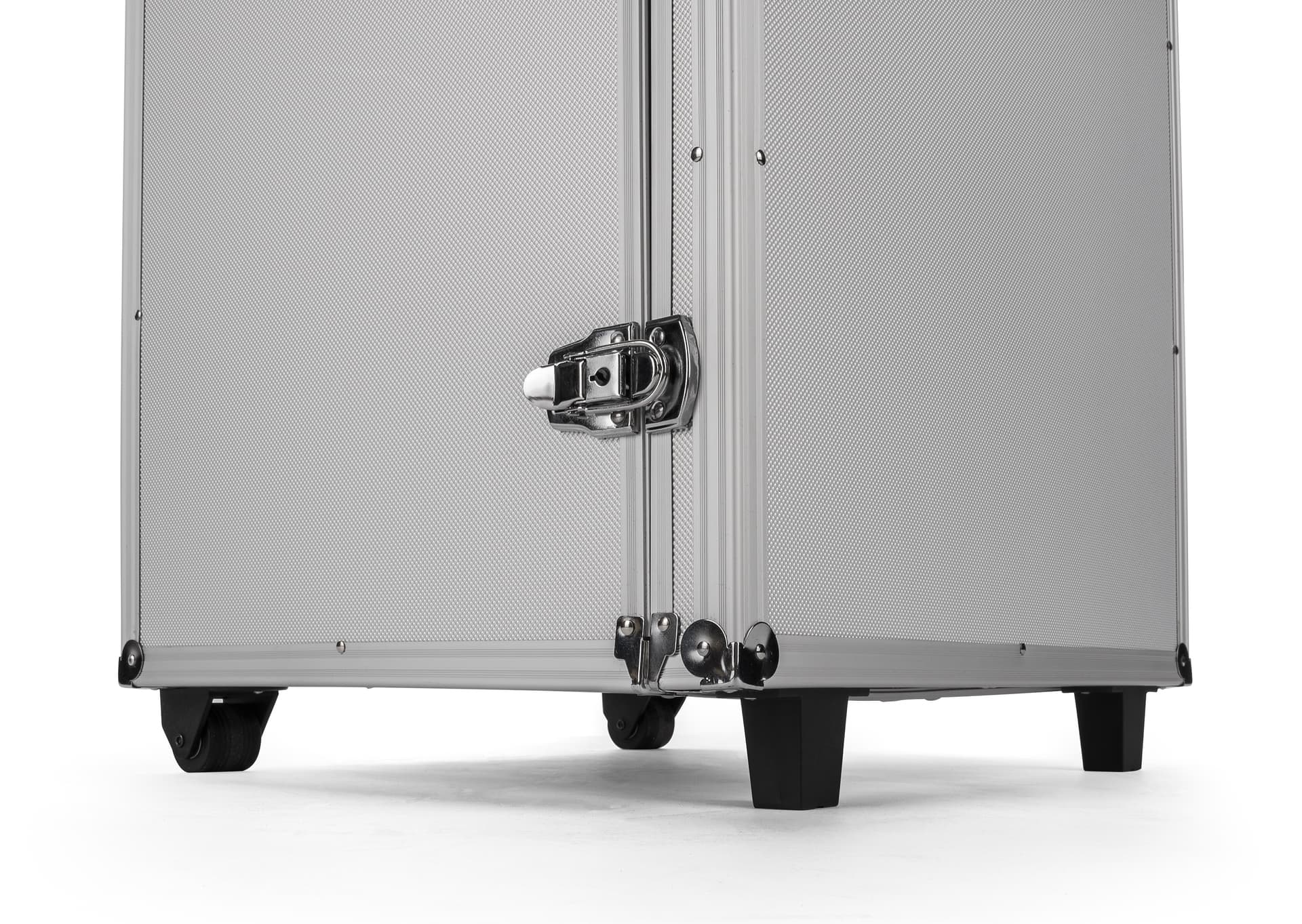 iPad kiosk travel case with 2 wheels and 2 feet
