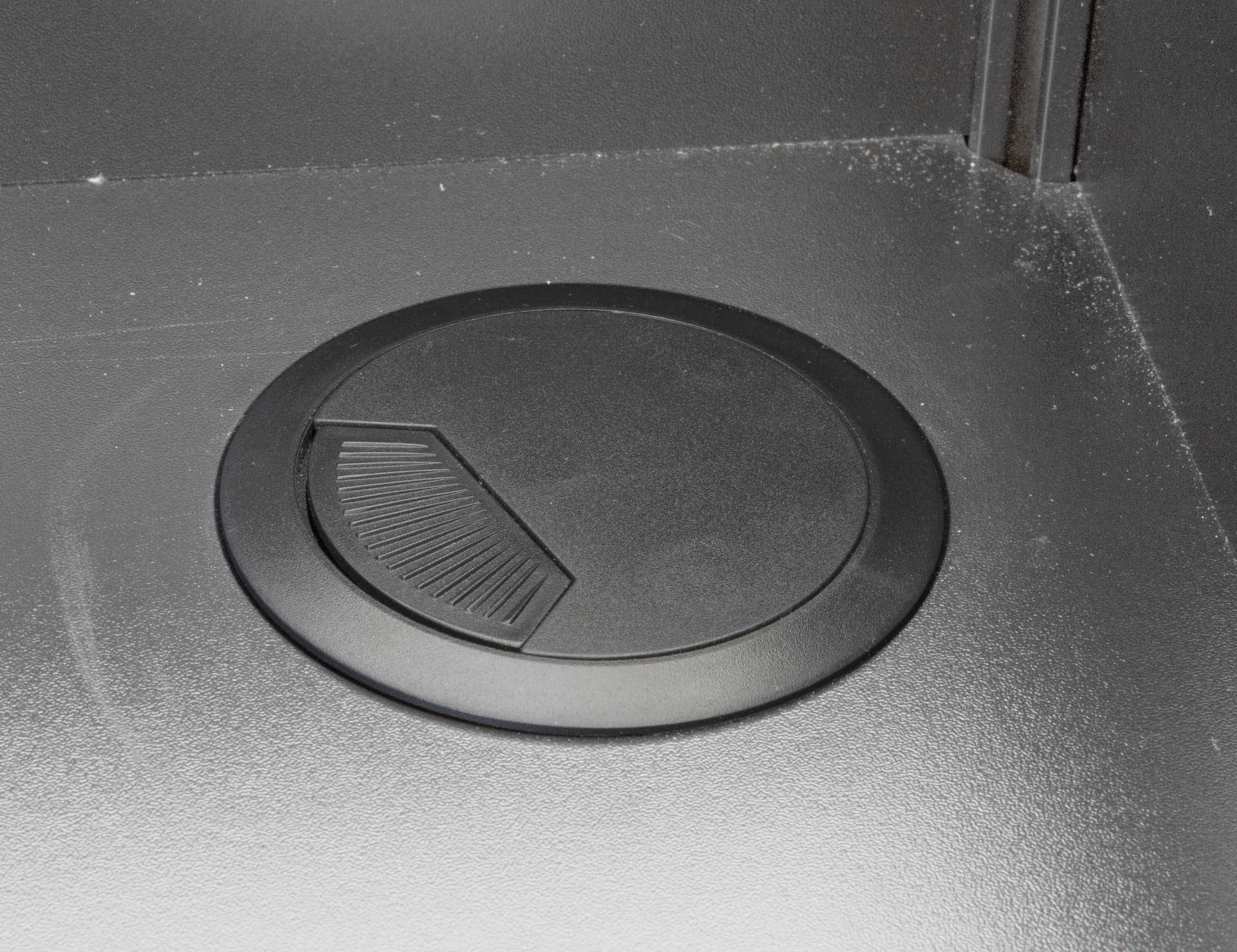 cord hole