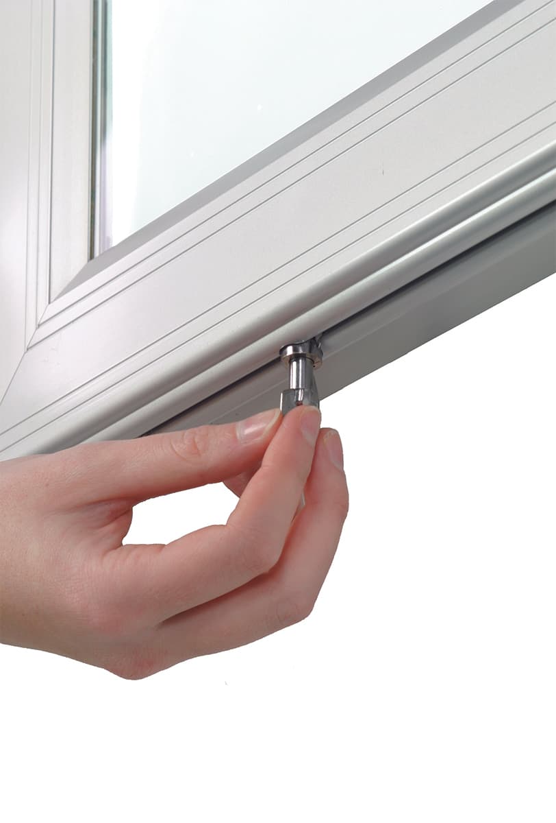 Lockable 27" x 40" Outdoor LED Frame with Keys