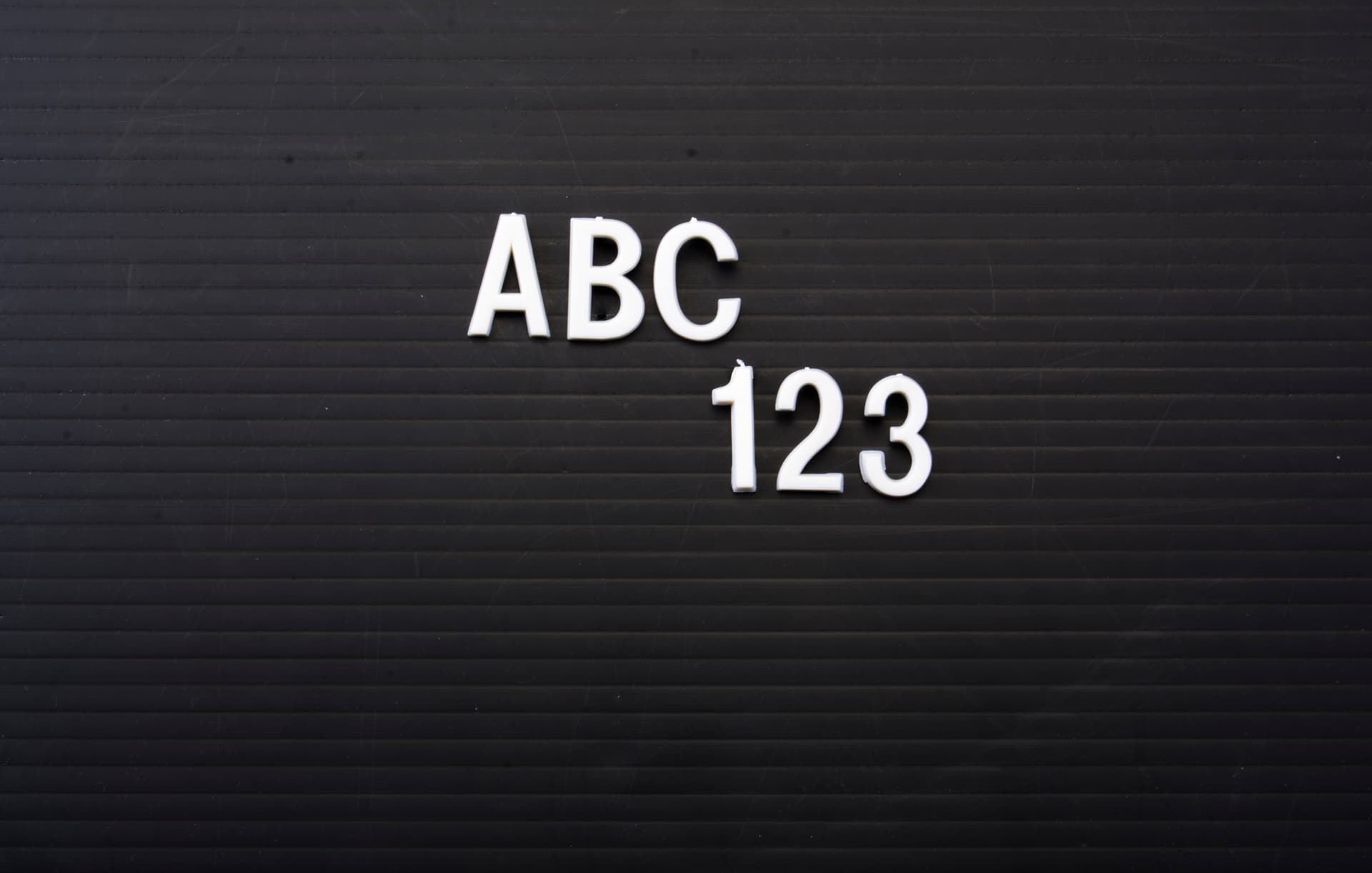 1" Helvetica Letters Include Tray