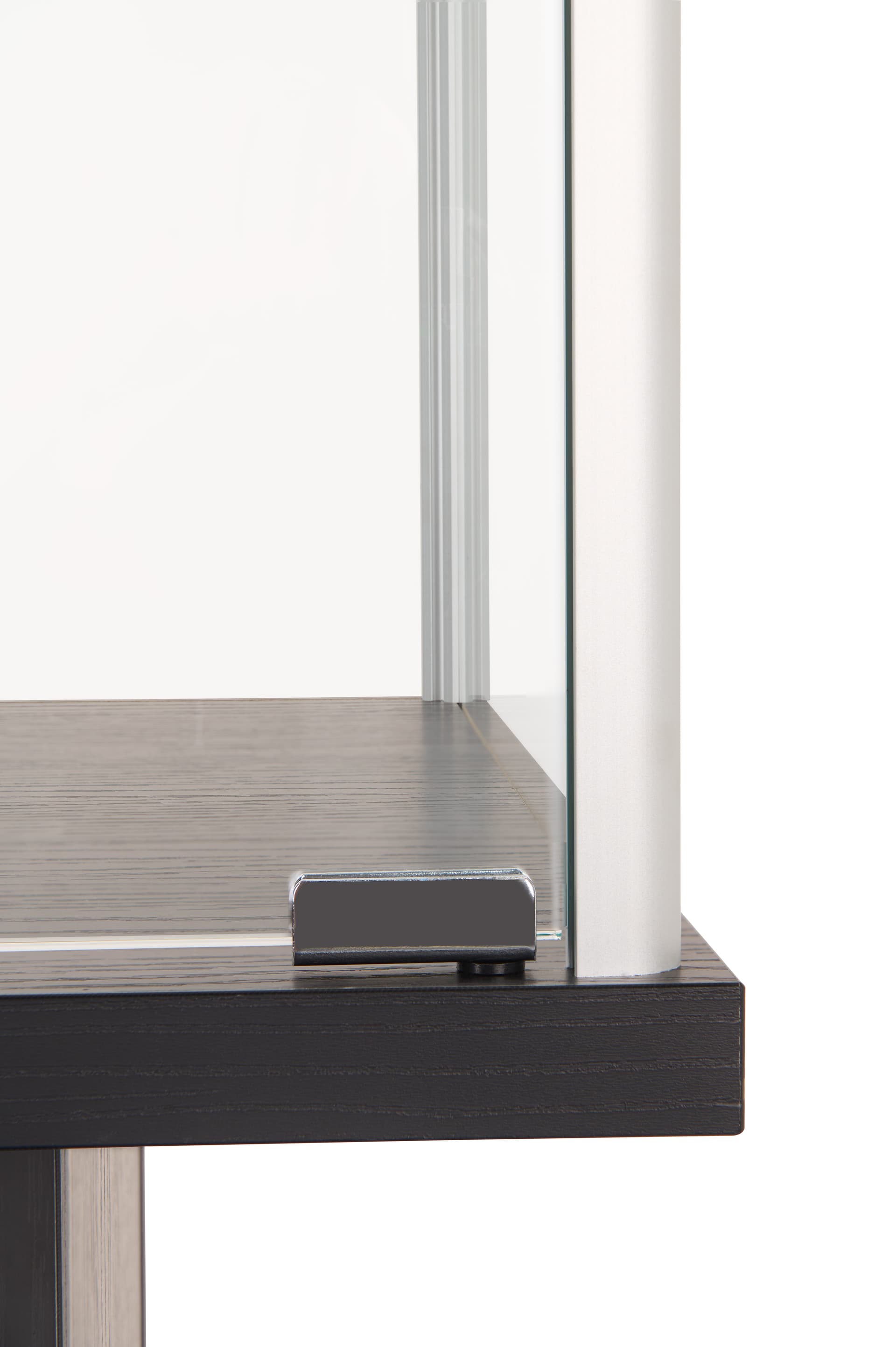 Pedestal showcase with chrome hinges