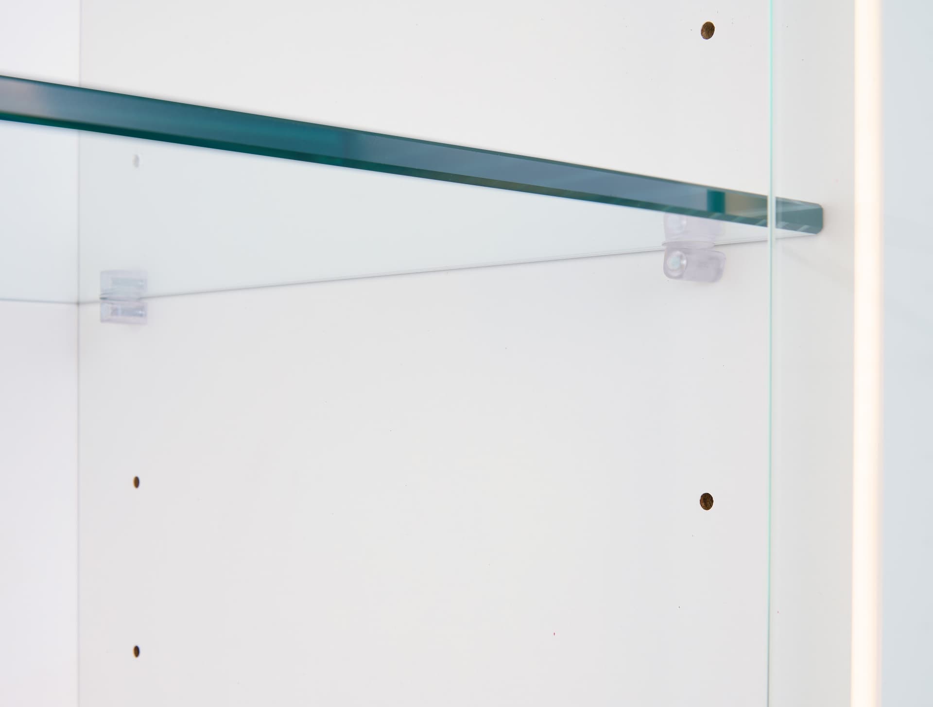 Retail glass display cabinet with adjustable shelves