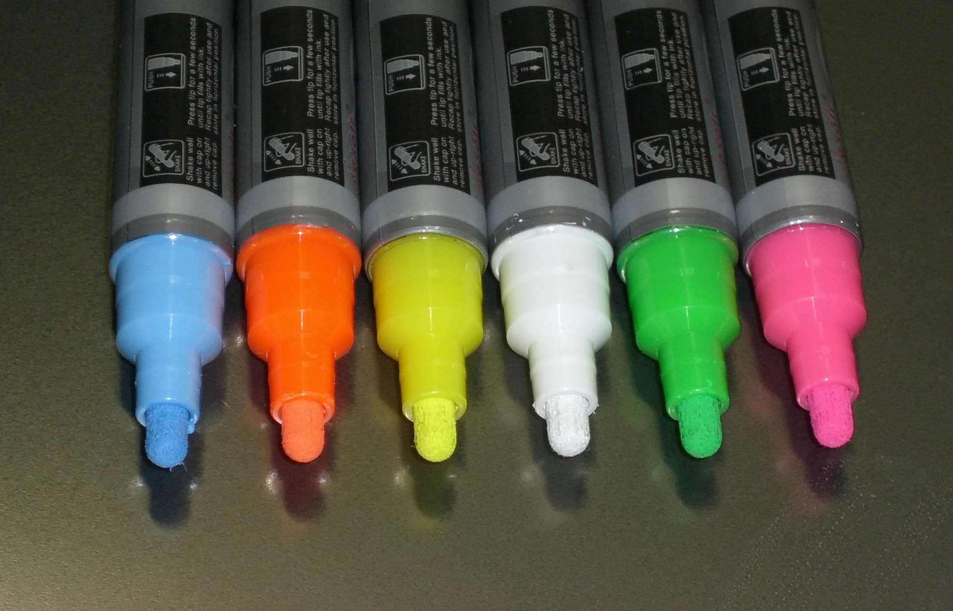 neon markers