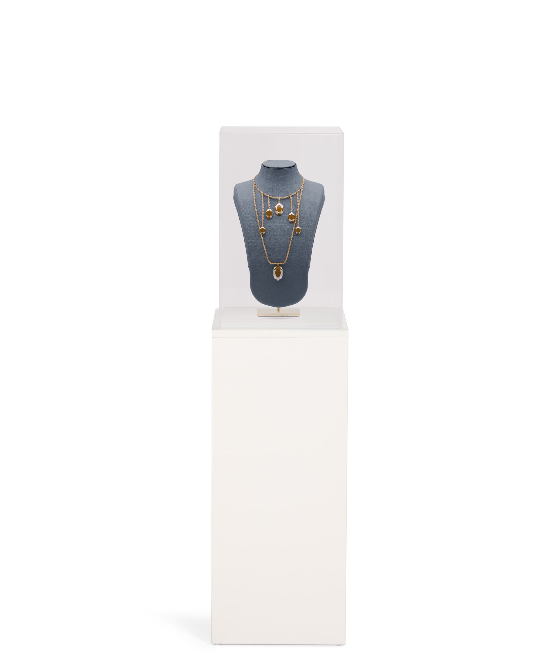 White display pedestal with white laminate base