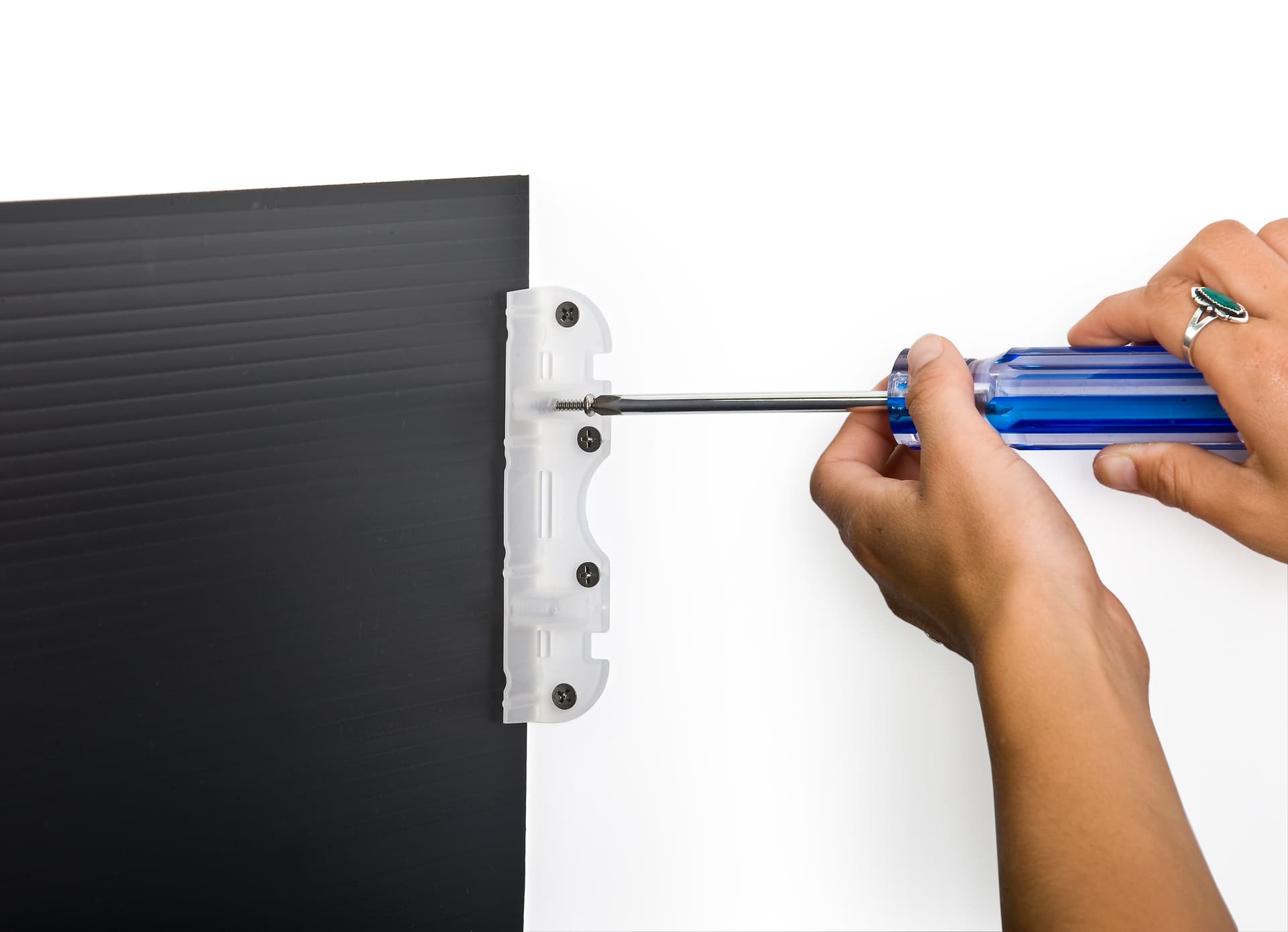 Corrugated Plastic Mounting Bracket with Screws