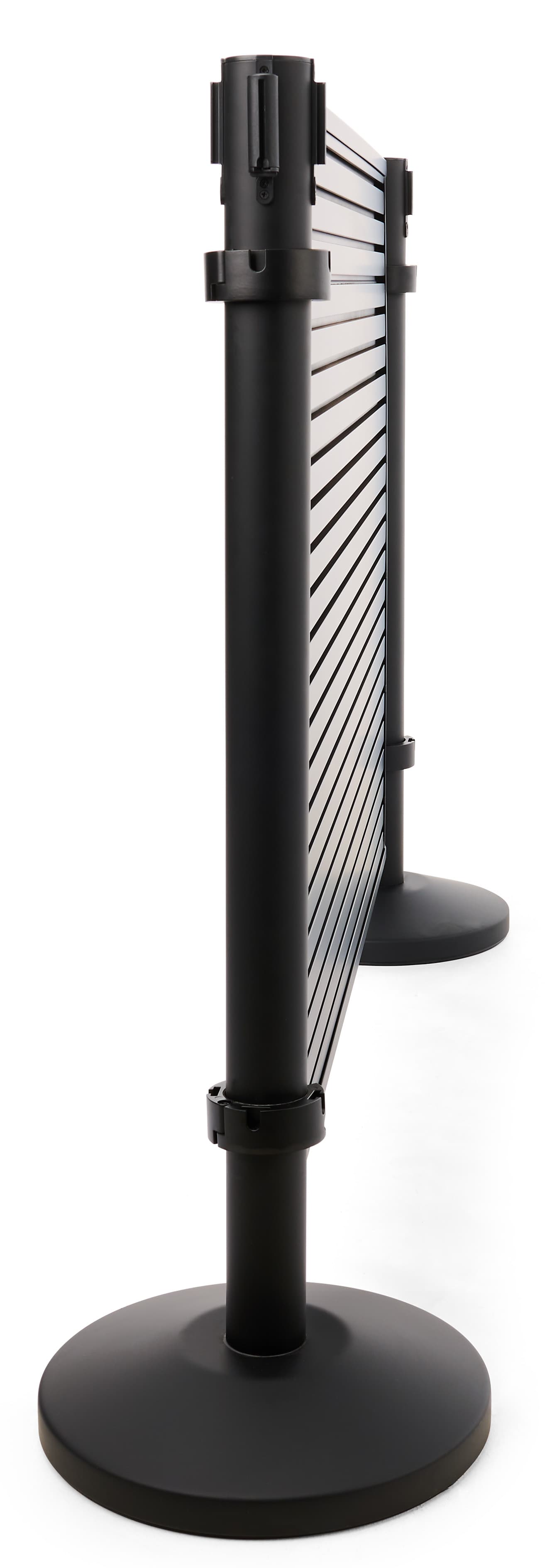 Slatwall merchandiser with steel material 