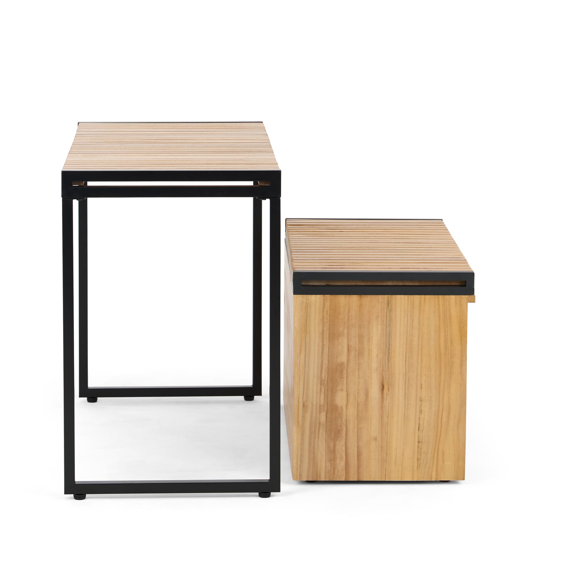 Retail display nesting tables with space saving design