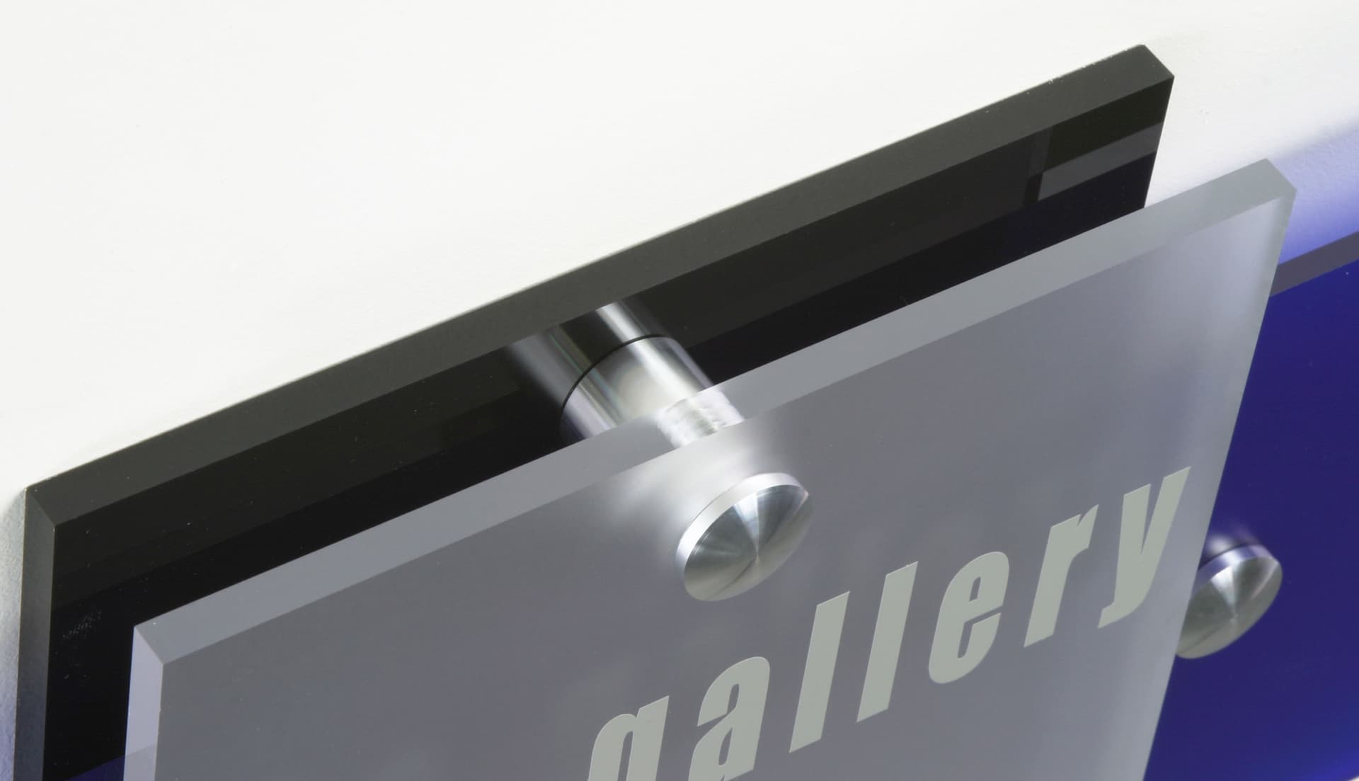 sign hardware