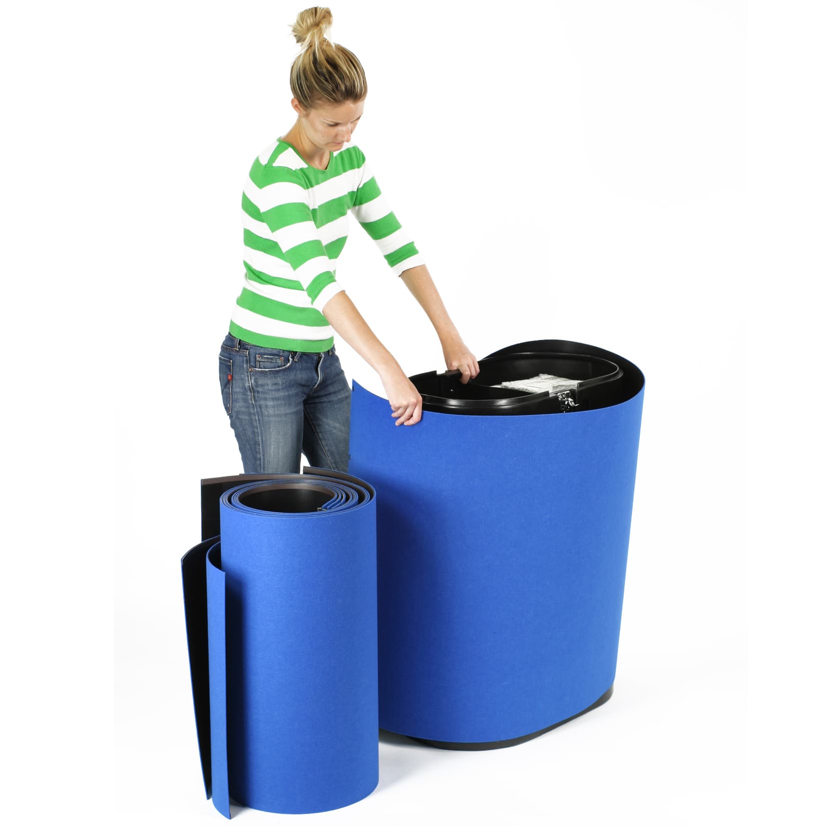 curved trade show booth  