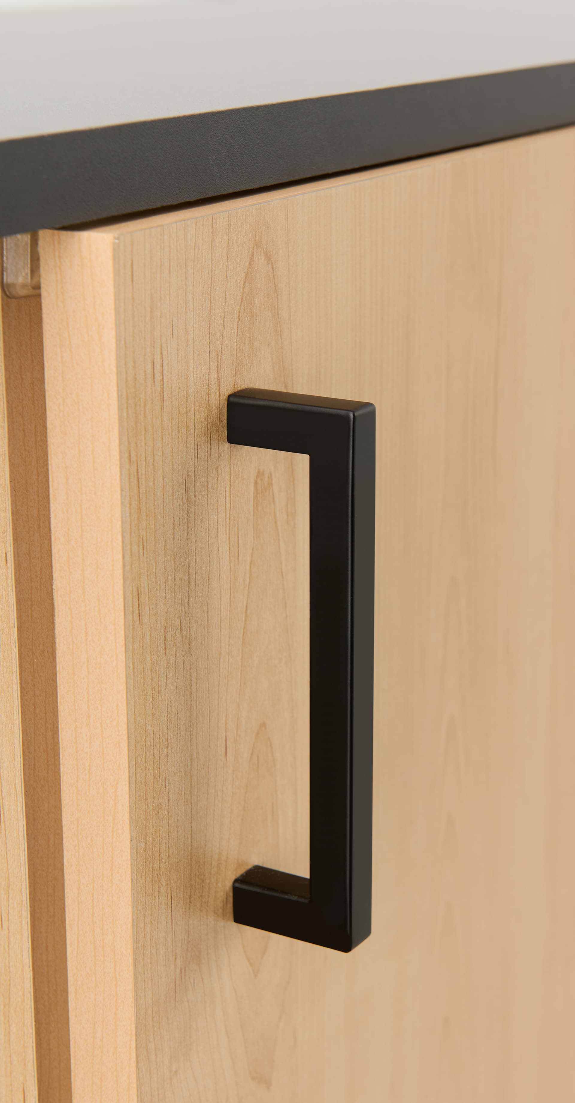 Two tone retail showcase with black and maple colorway with handle