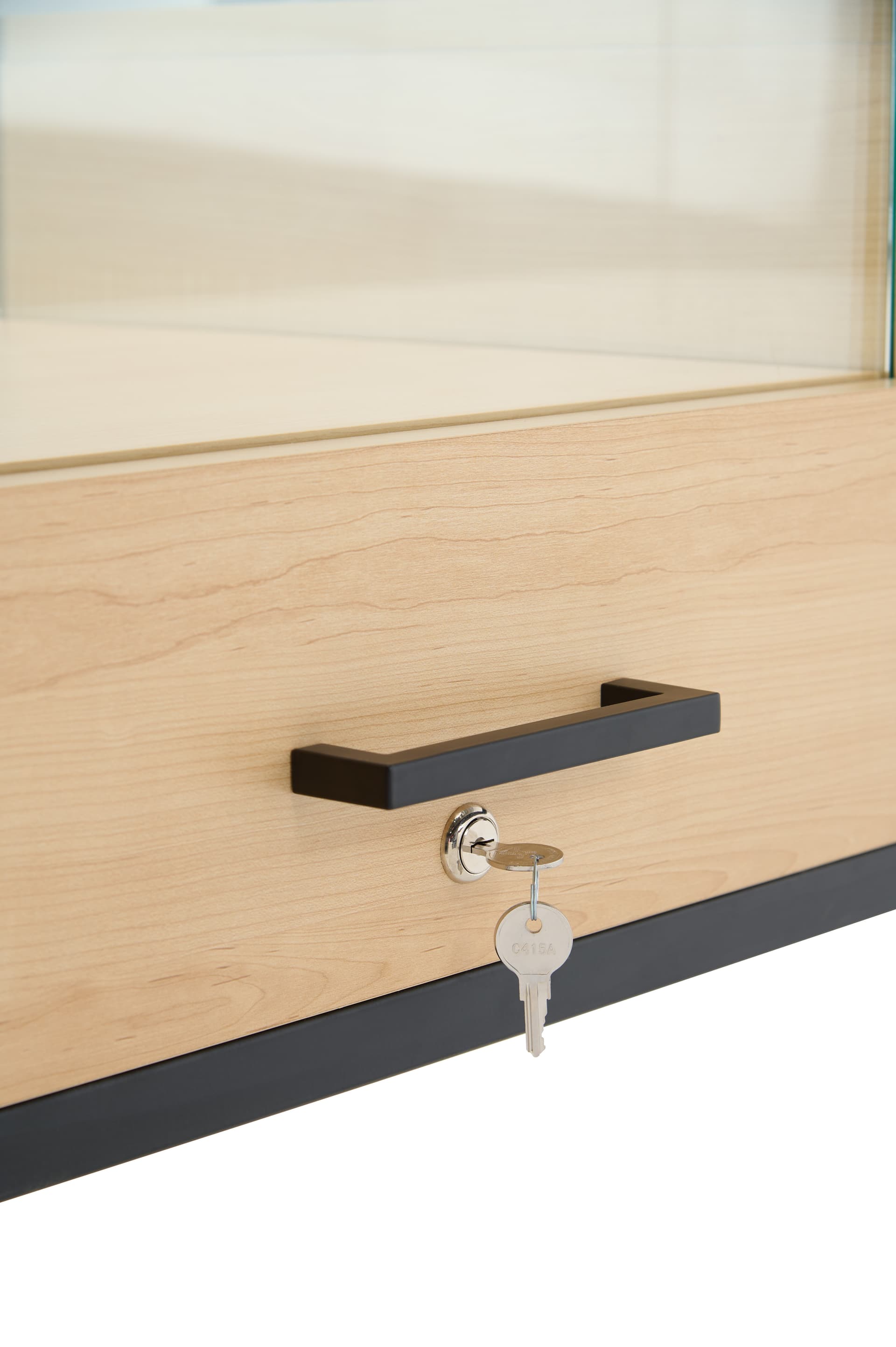 Retail showcase display table with lockable display area