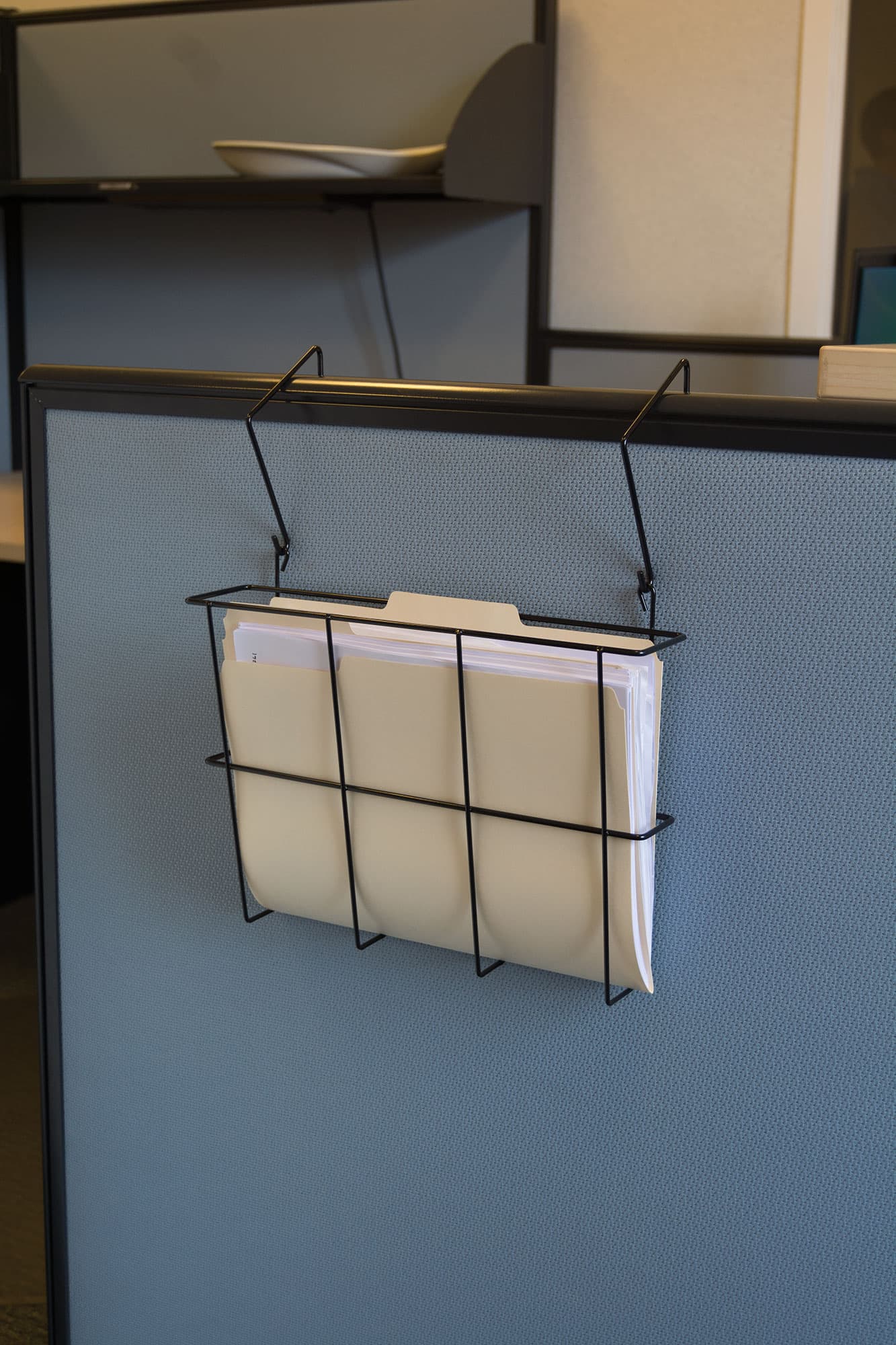 Cubicle Wall Organizer is an Inexpensive Office Tool