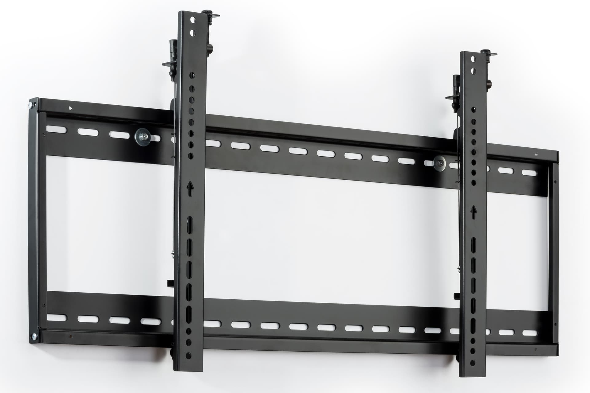 Adjustable video wall mount