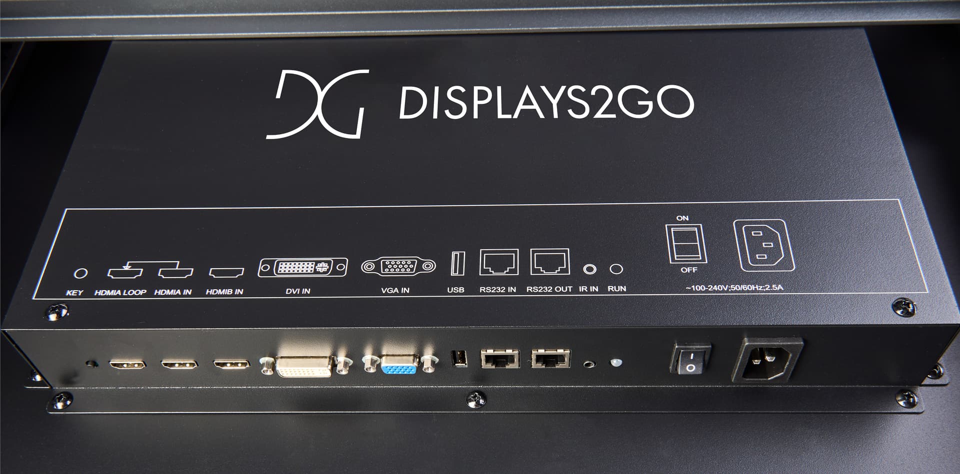 LCD video wall bundle with HDMI ports