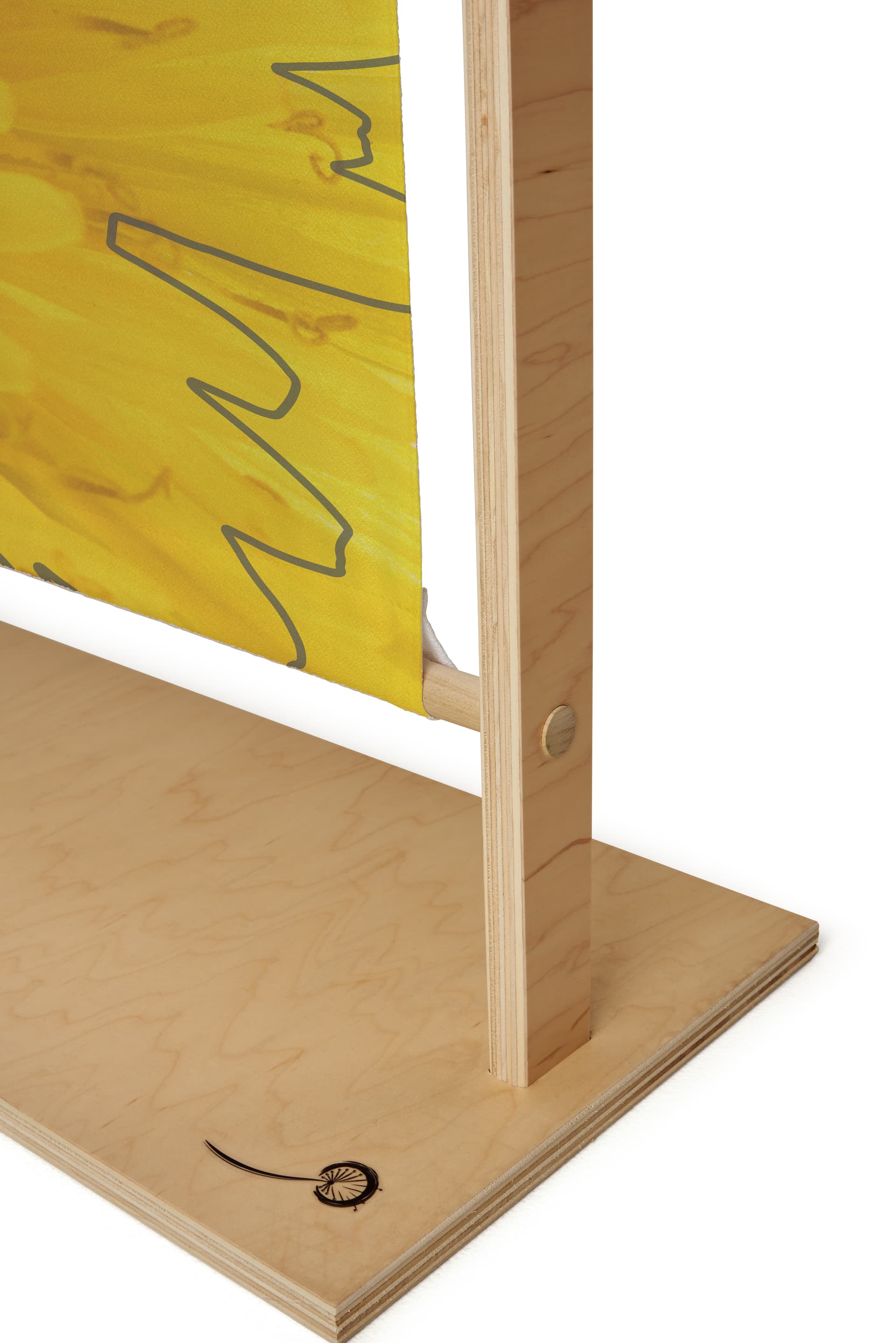 Eco friendly banner stand with floor standing placement style 