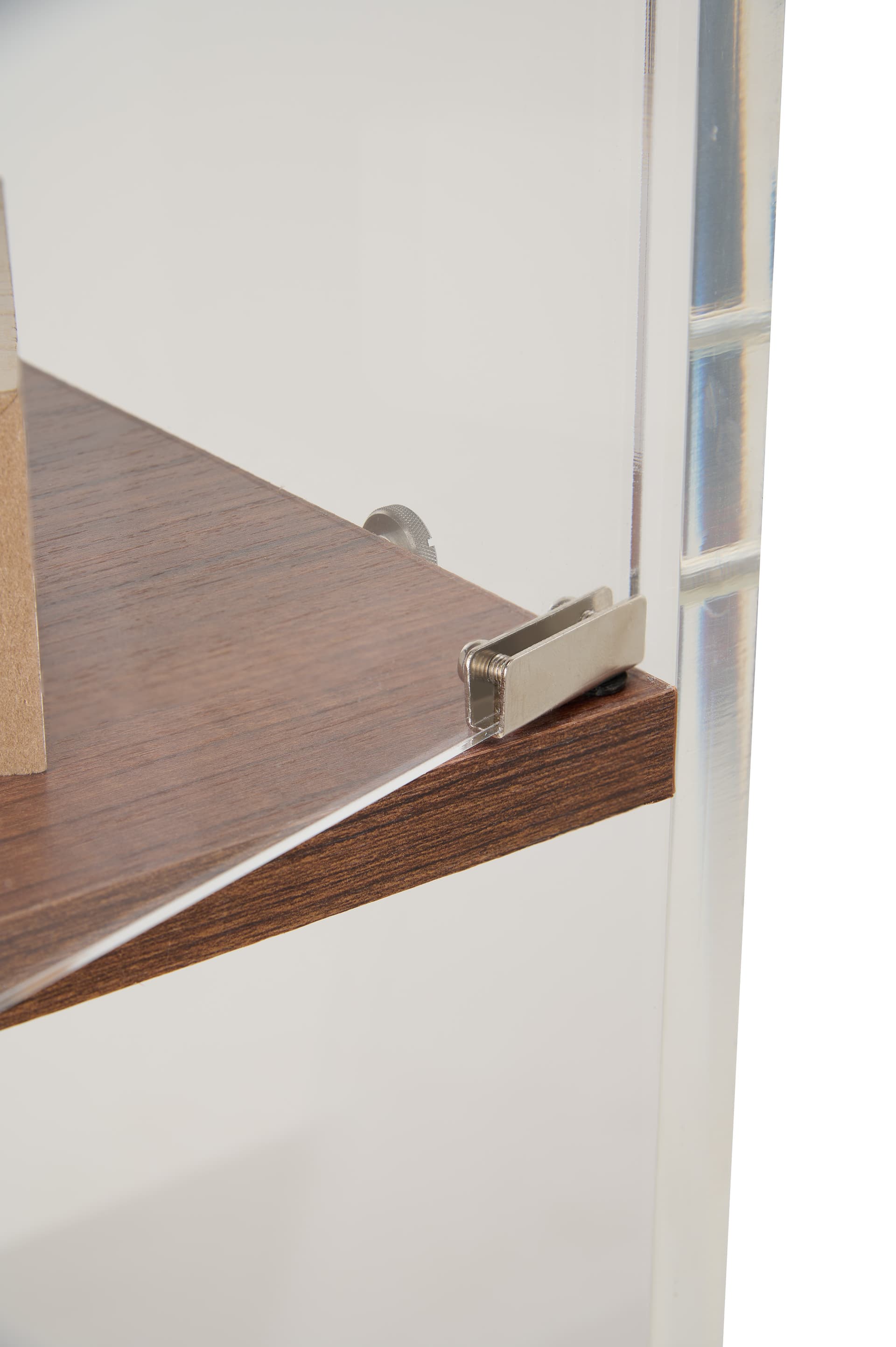 Narrow display case with melamine material 