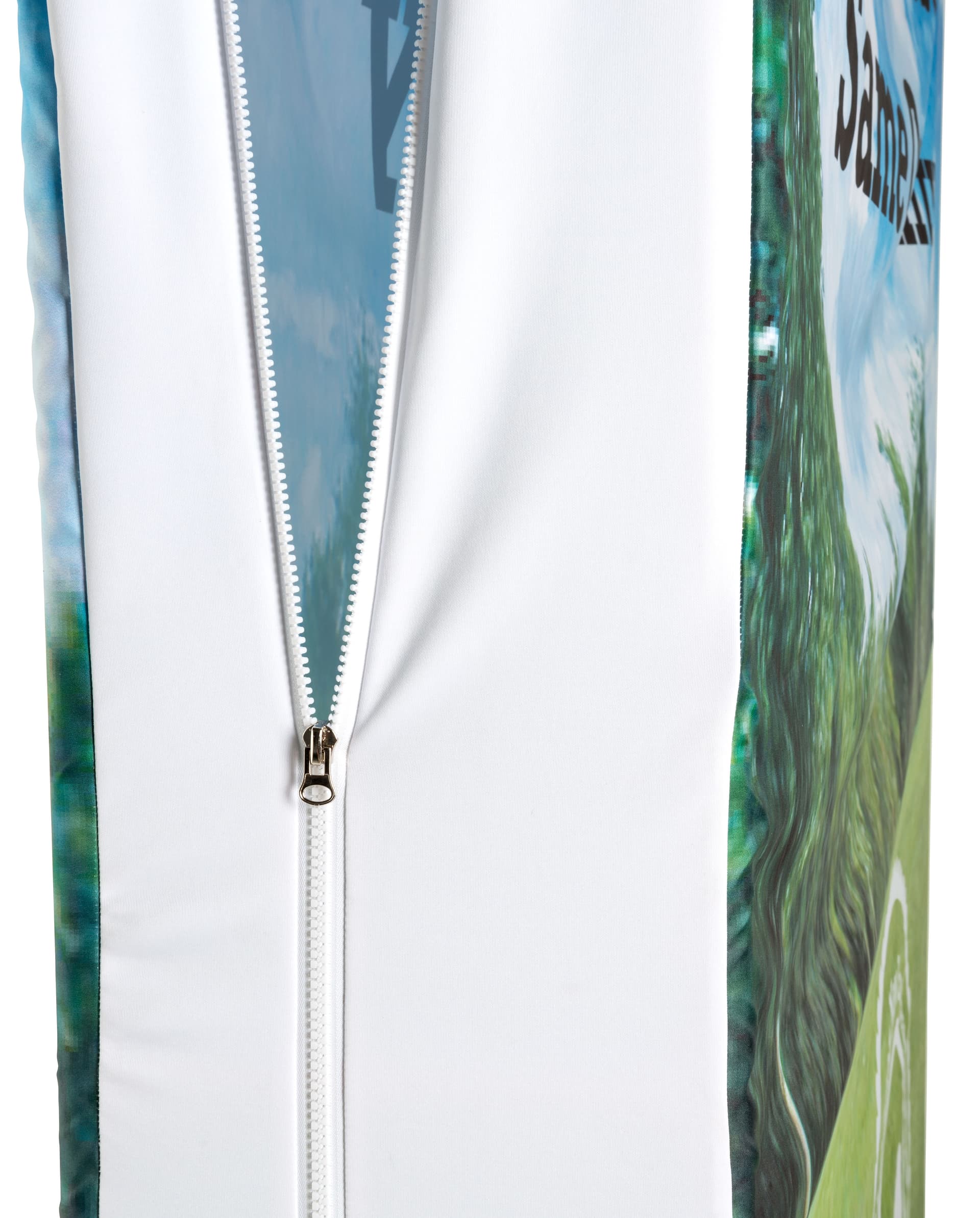 20' backlit trade show backdrop with zip-on custom graphics
